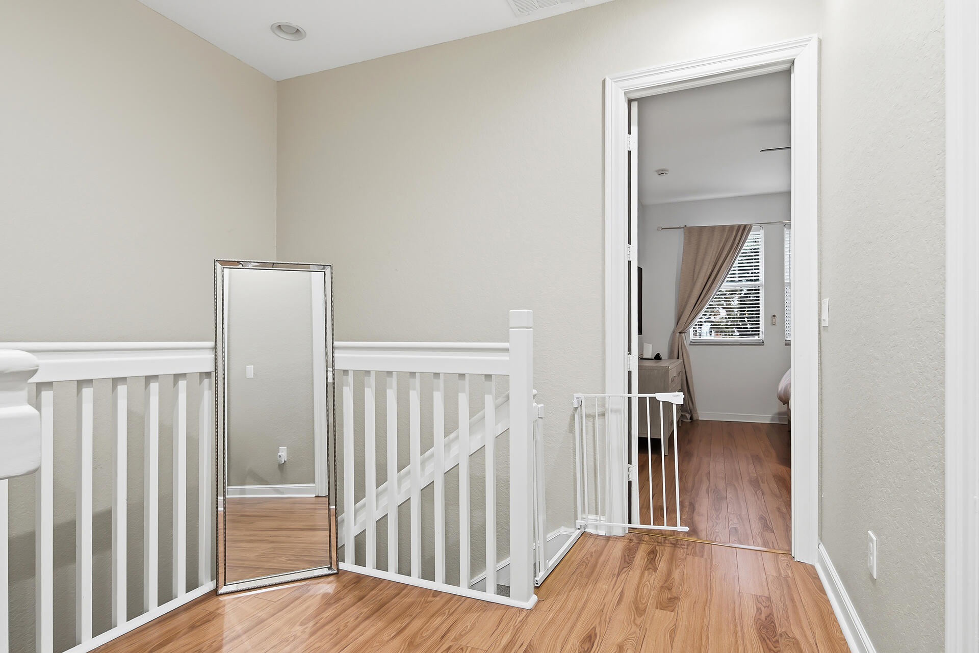 480-AMADOR-LANE-UNIT-4-33401-022