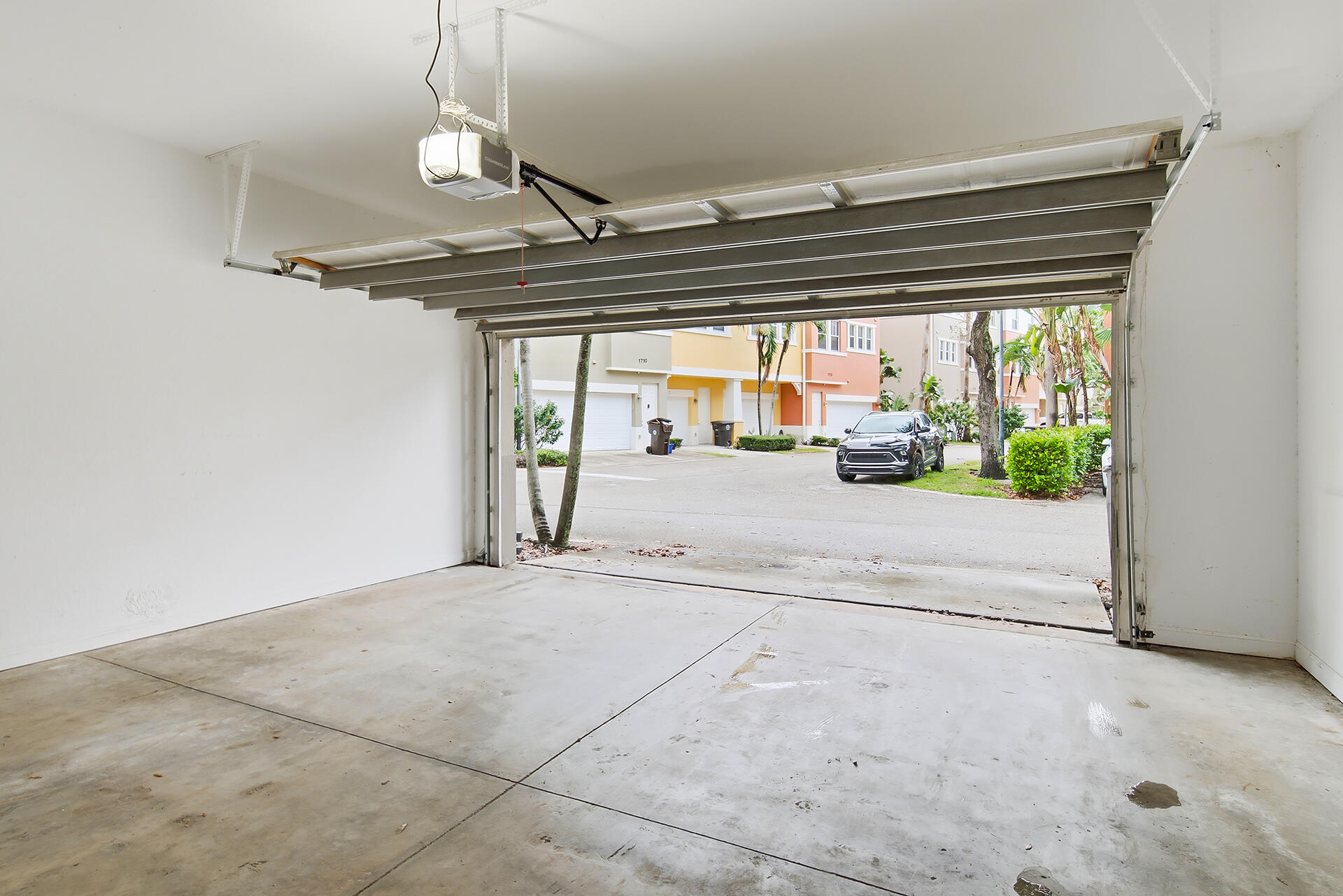 480-AMADOR-LANE-UNIT-4-33401-032