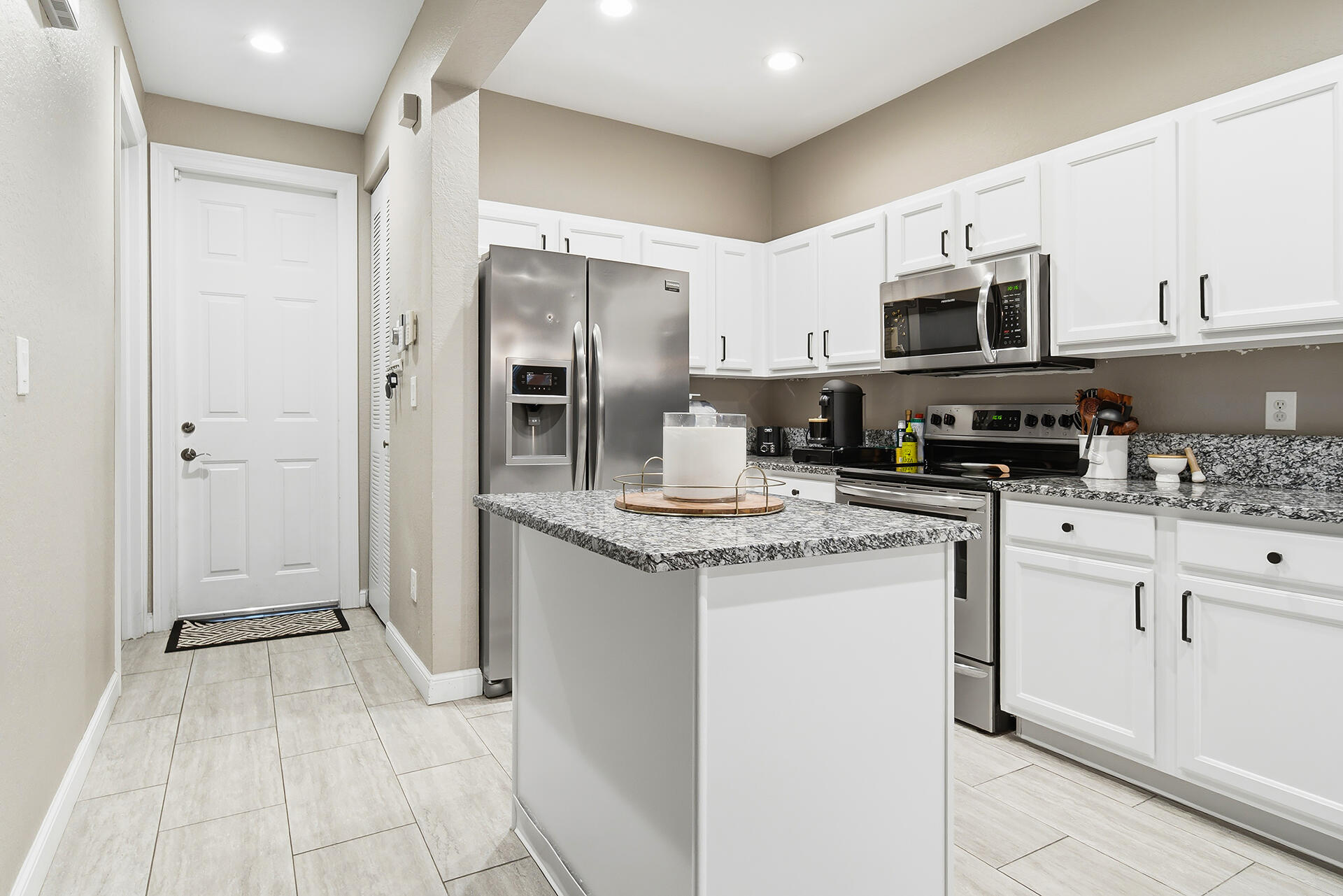 480-AMADOR-LANE-UNIT-4-33401-005