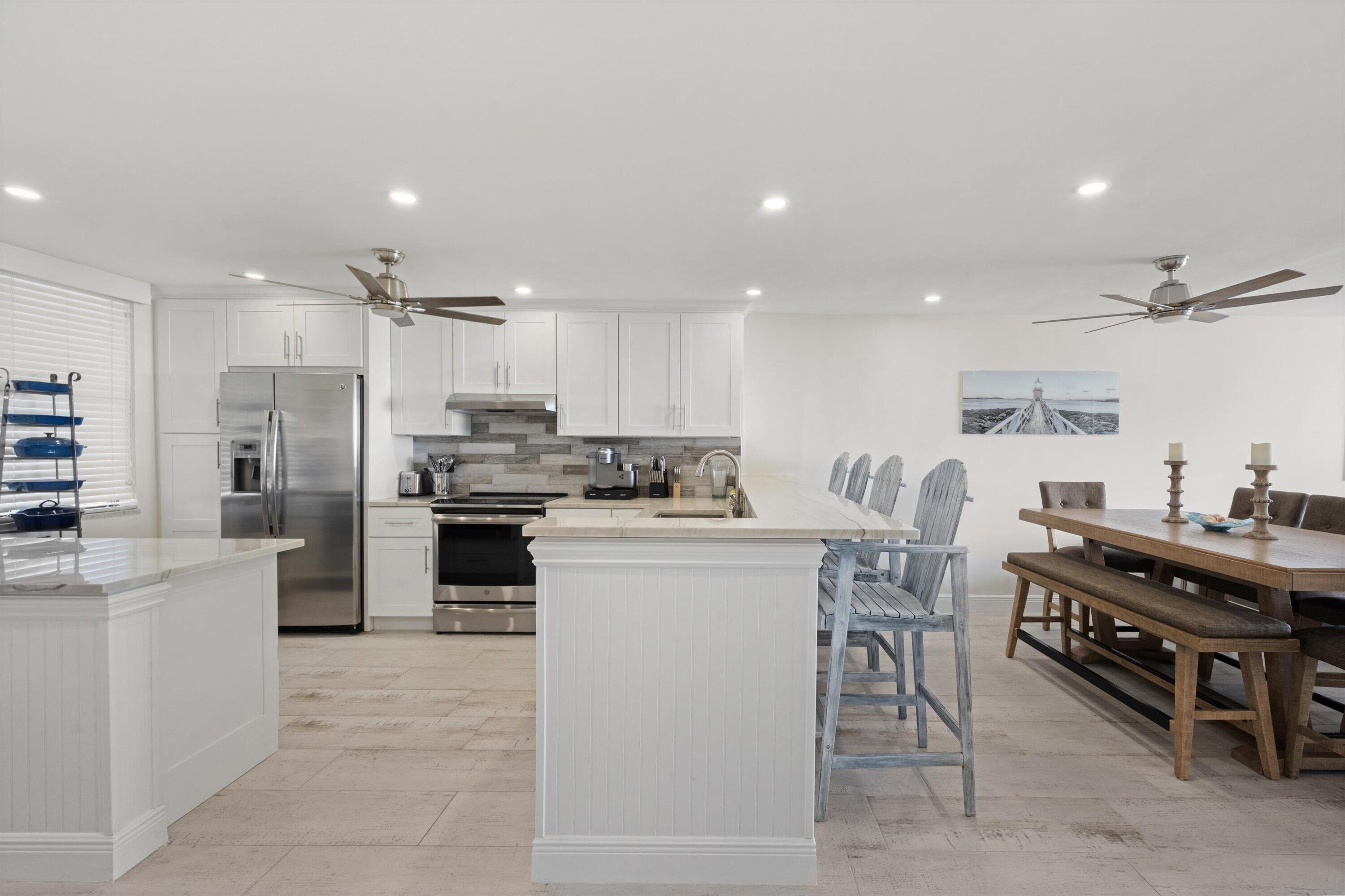 900 Ocean Dr 505 (3) 900 Ocean Dr 505 (3)