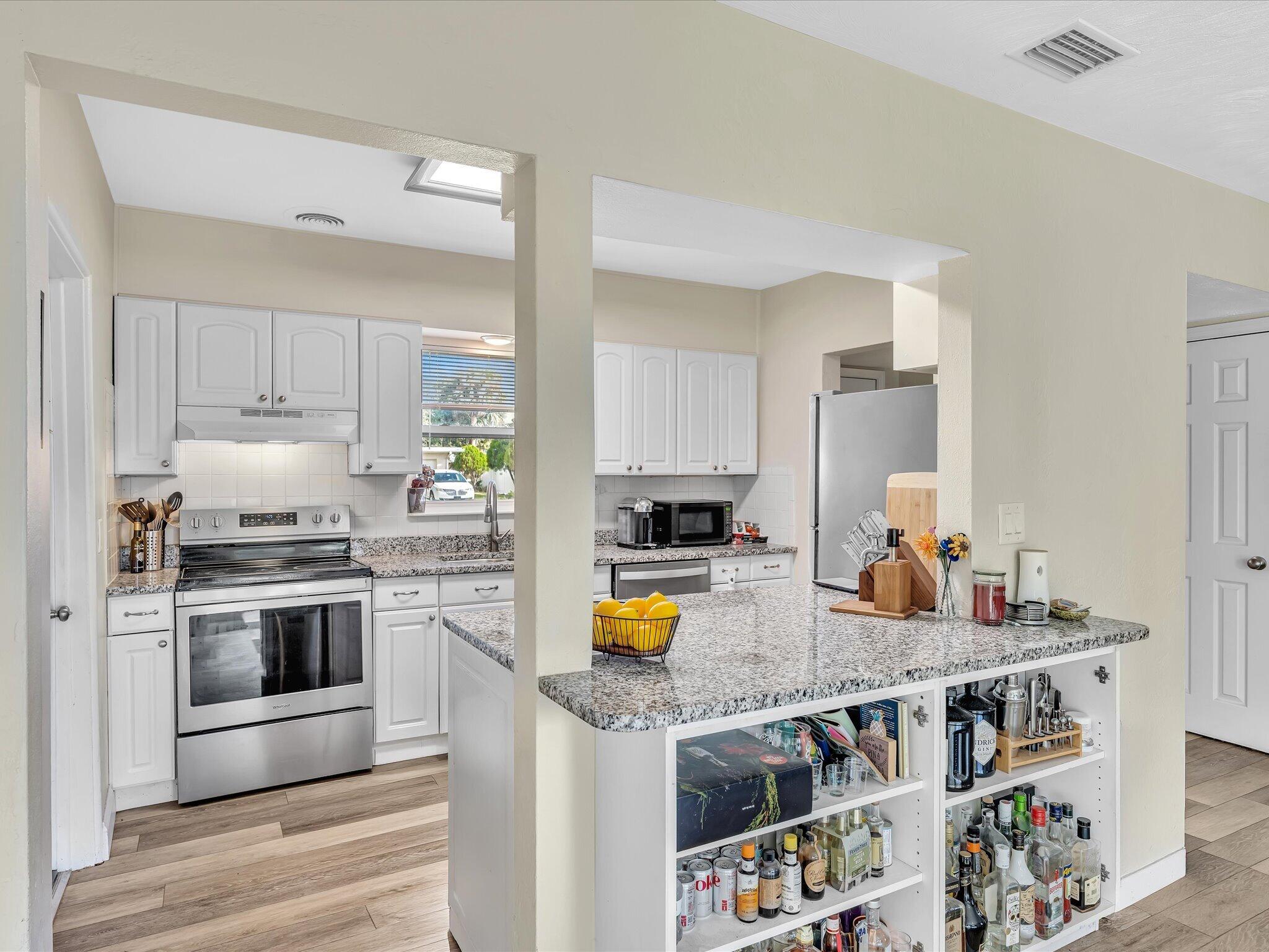 Bar/Storage