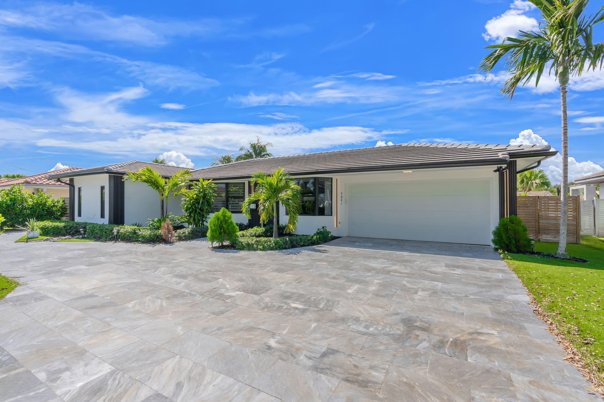 5-web-or-mls-5641 Bayview Dr, Fort Laude