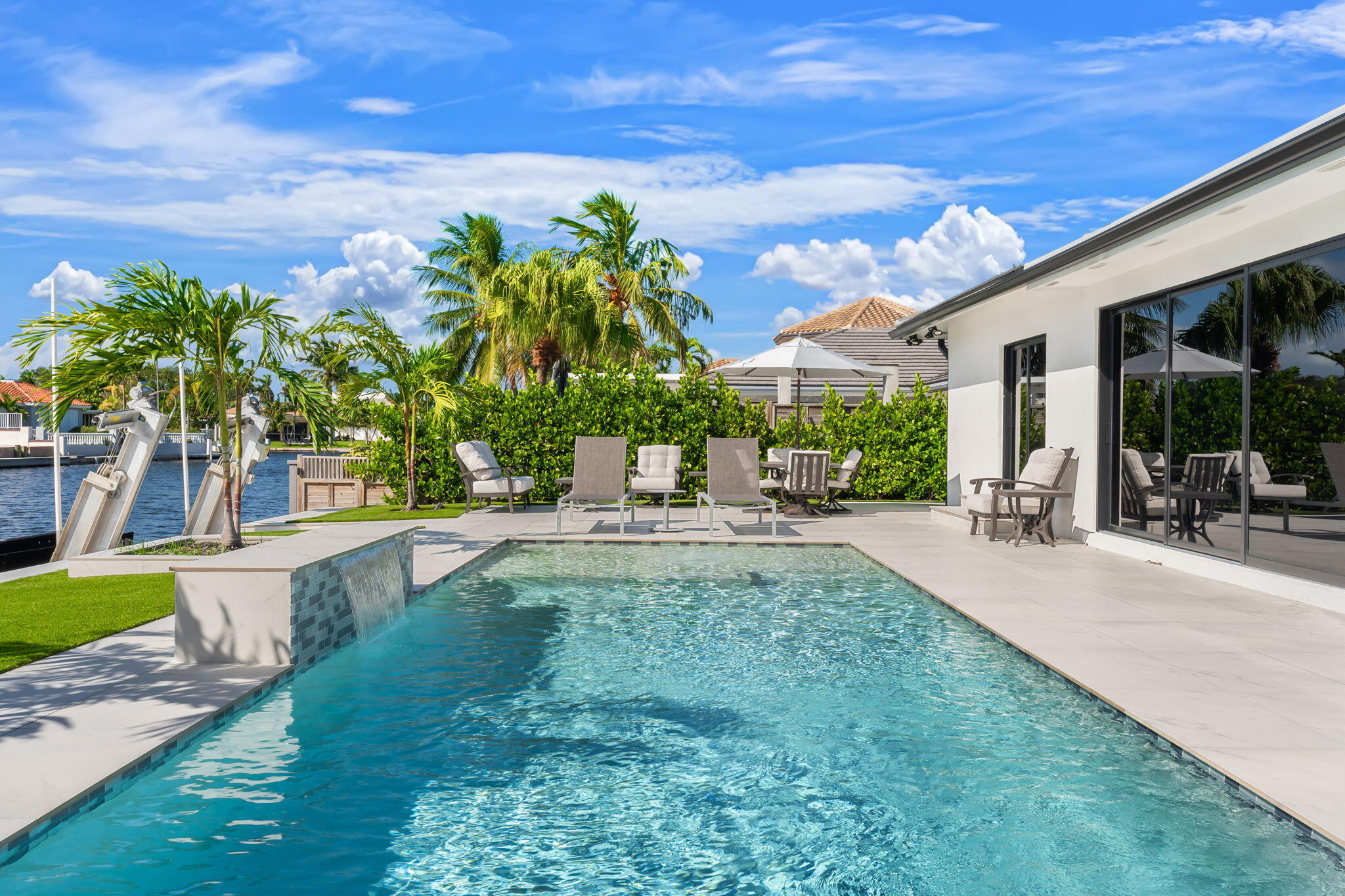39-web-or-mls-5641 Bayview Dr, Fort Laud