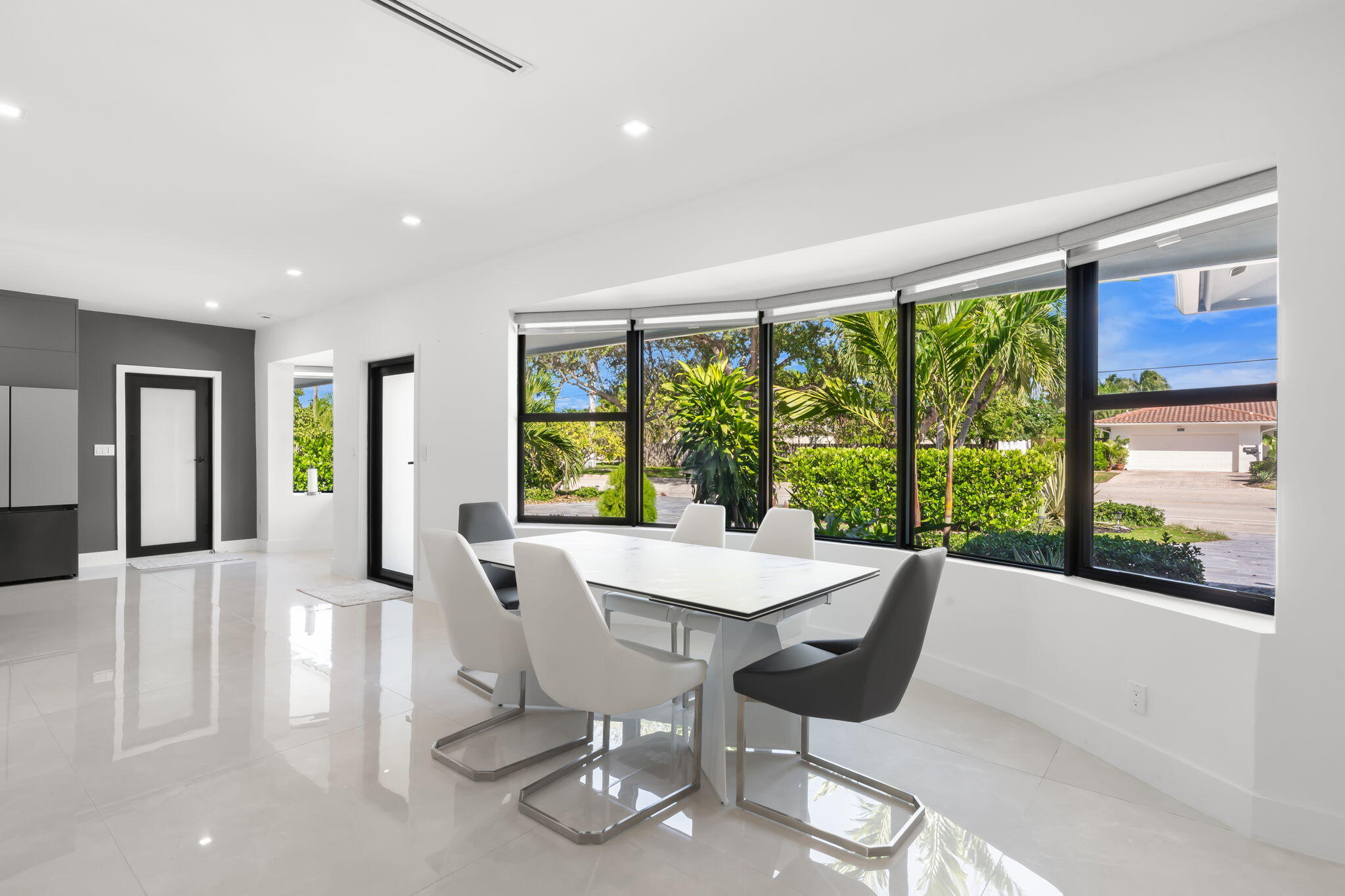25-web-or-mls-5641 Bayview Dr, Fort Laud