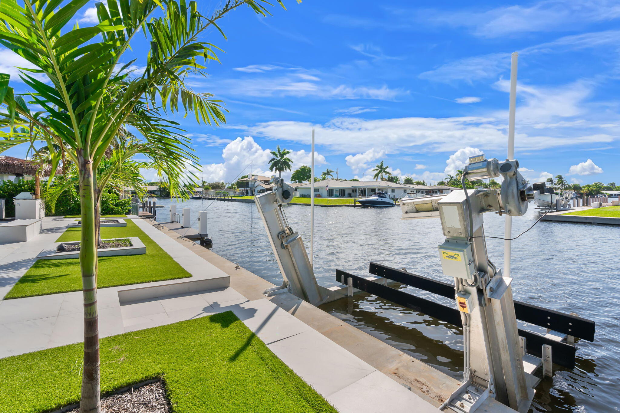 42-web-or-mls-5641 Bayview Dr, Fort Laud