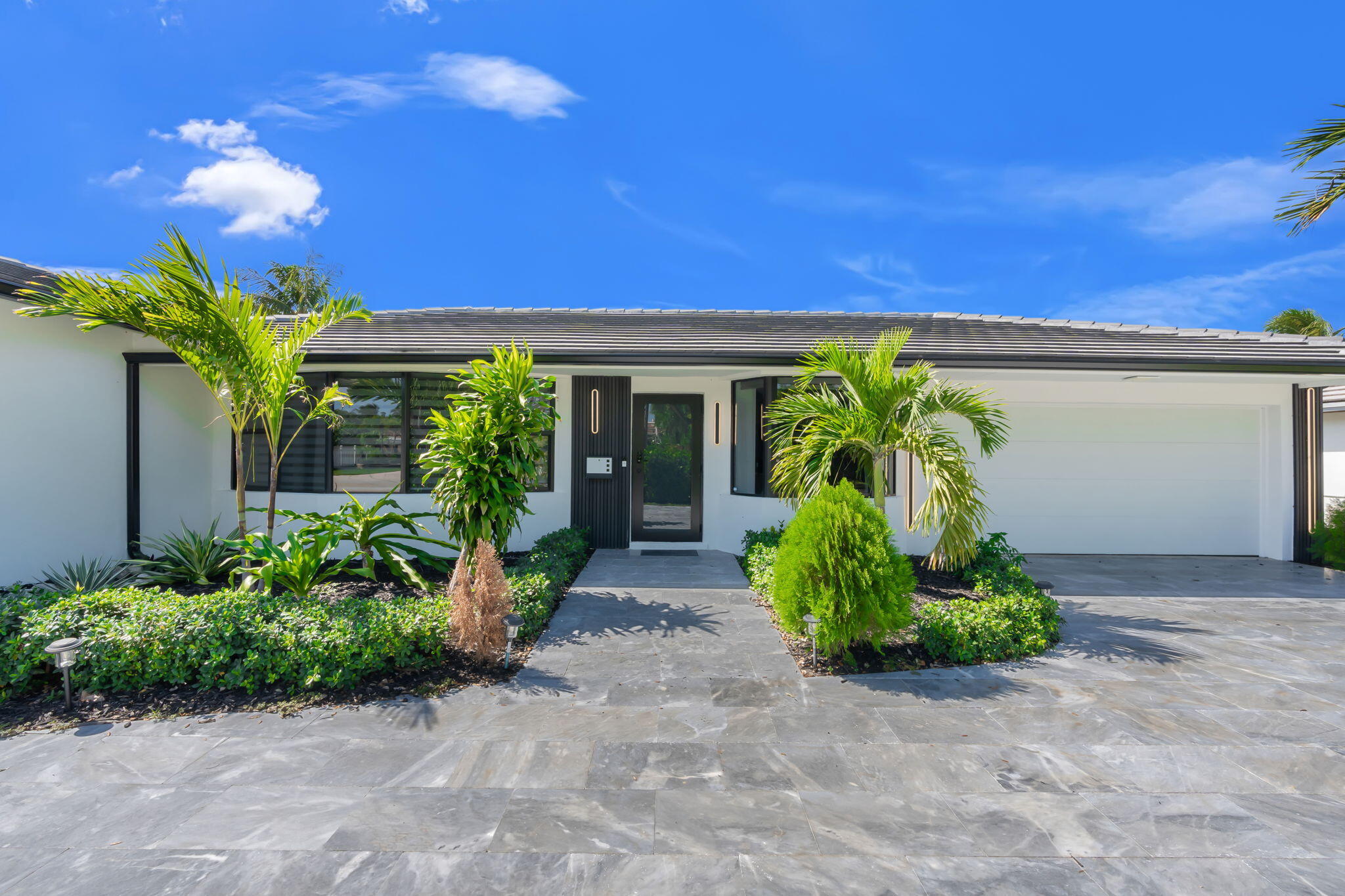 4-web-or-mls-5641 Bayview Dr, Fort Laude