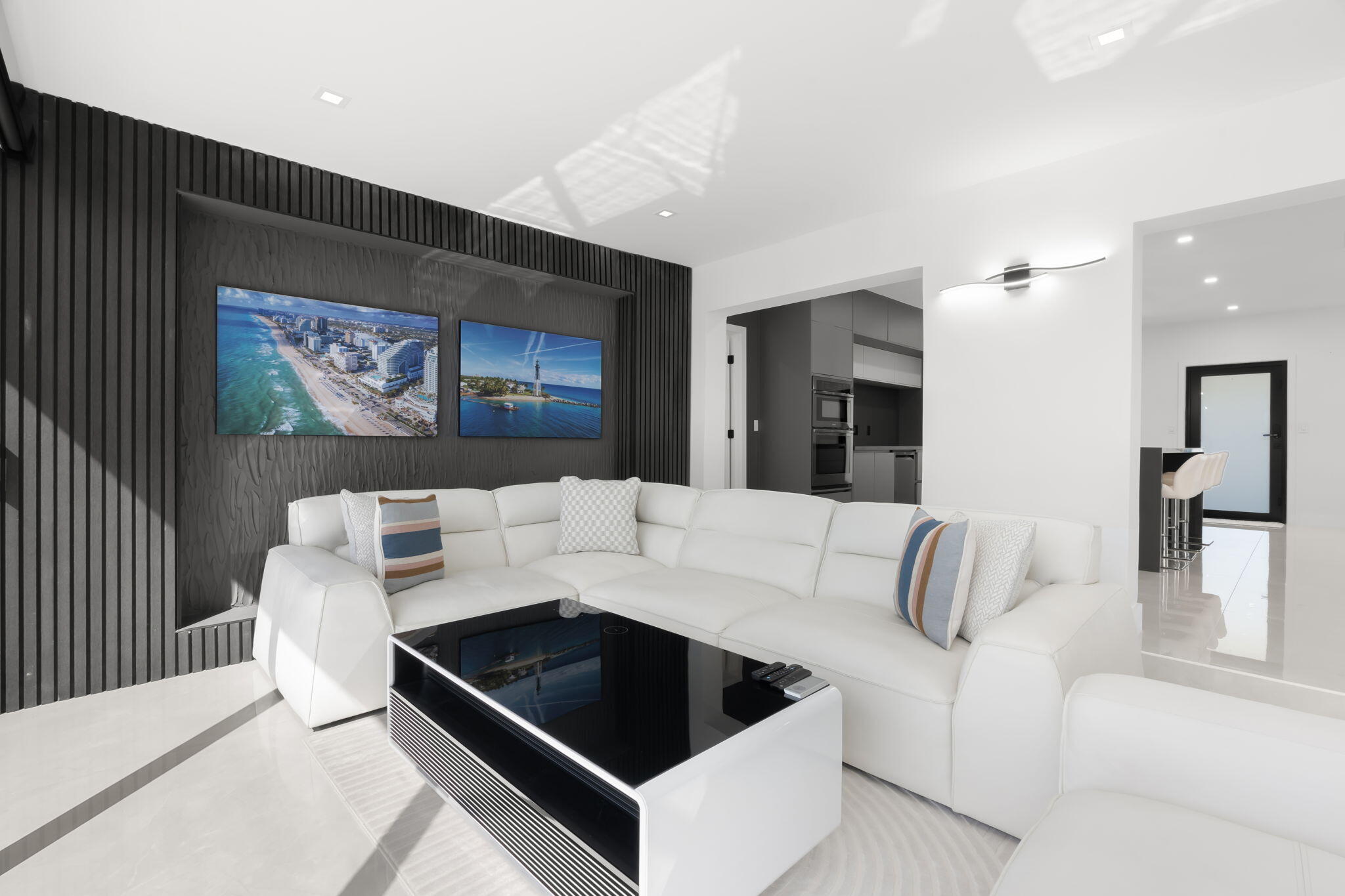 33-web-or-mls-5641 Bayview Dr, Fort Laud