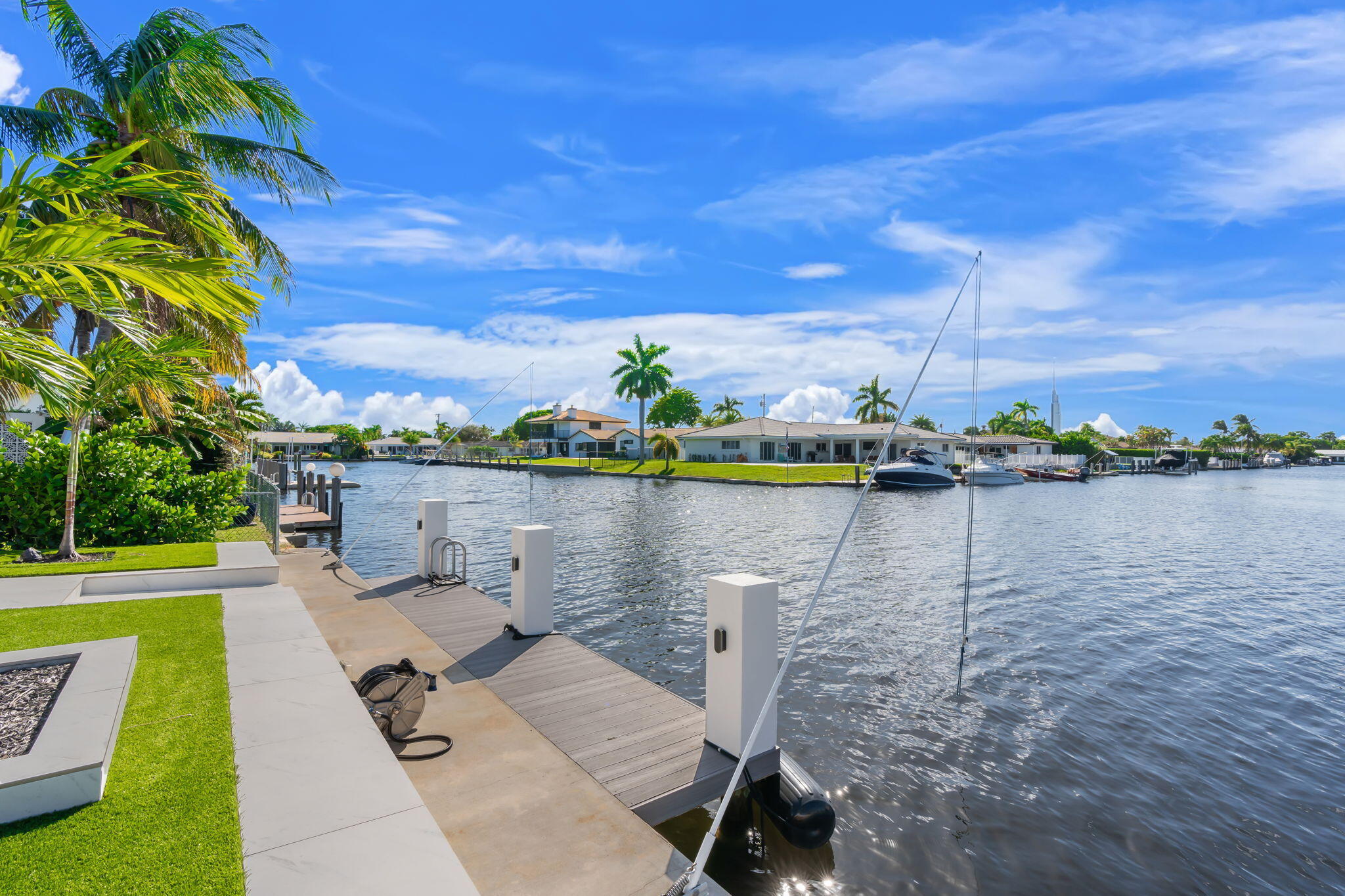 44-web-or-mls-5641 Bayview Dr, Fort Laud