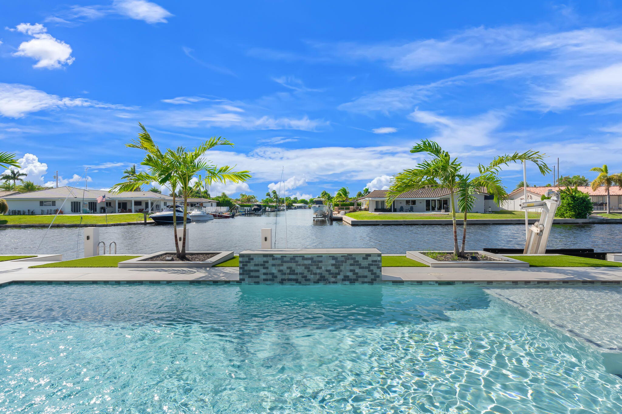 34-web-or-mls-5641 Bayview Dr, Fort Laud