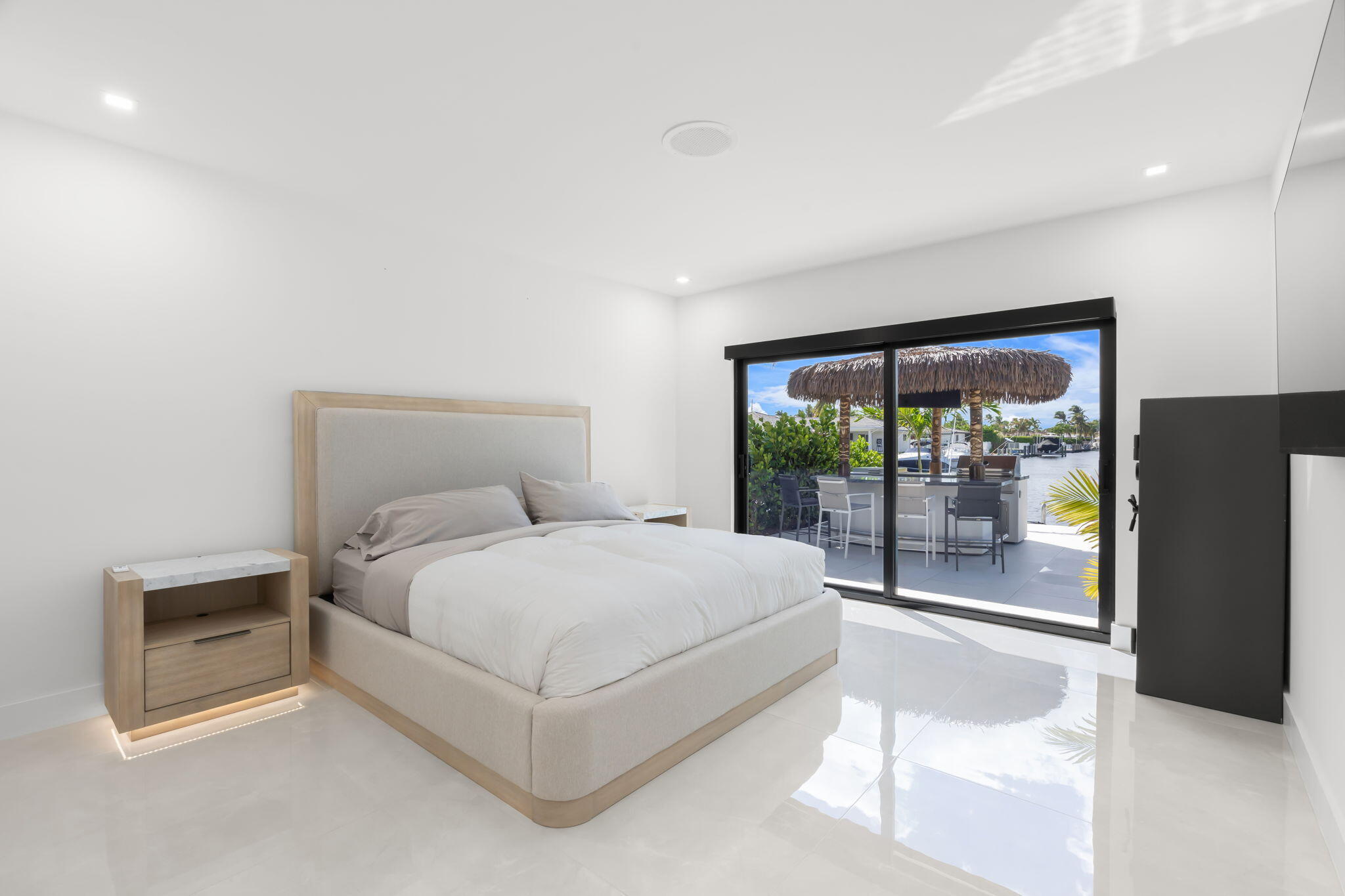 14-web-or-mls-5641 Bayview Dr, Fort Laud