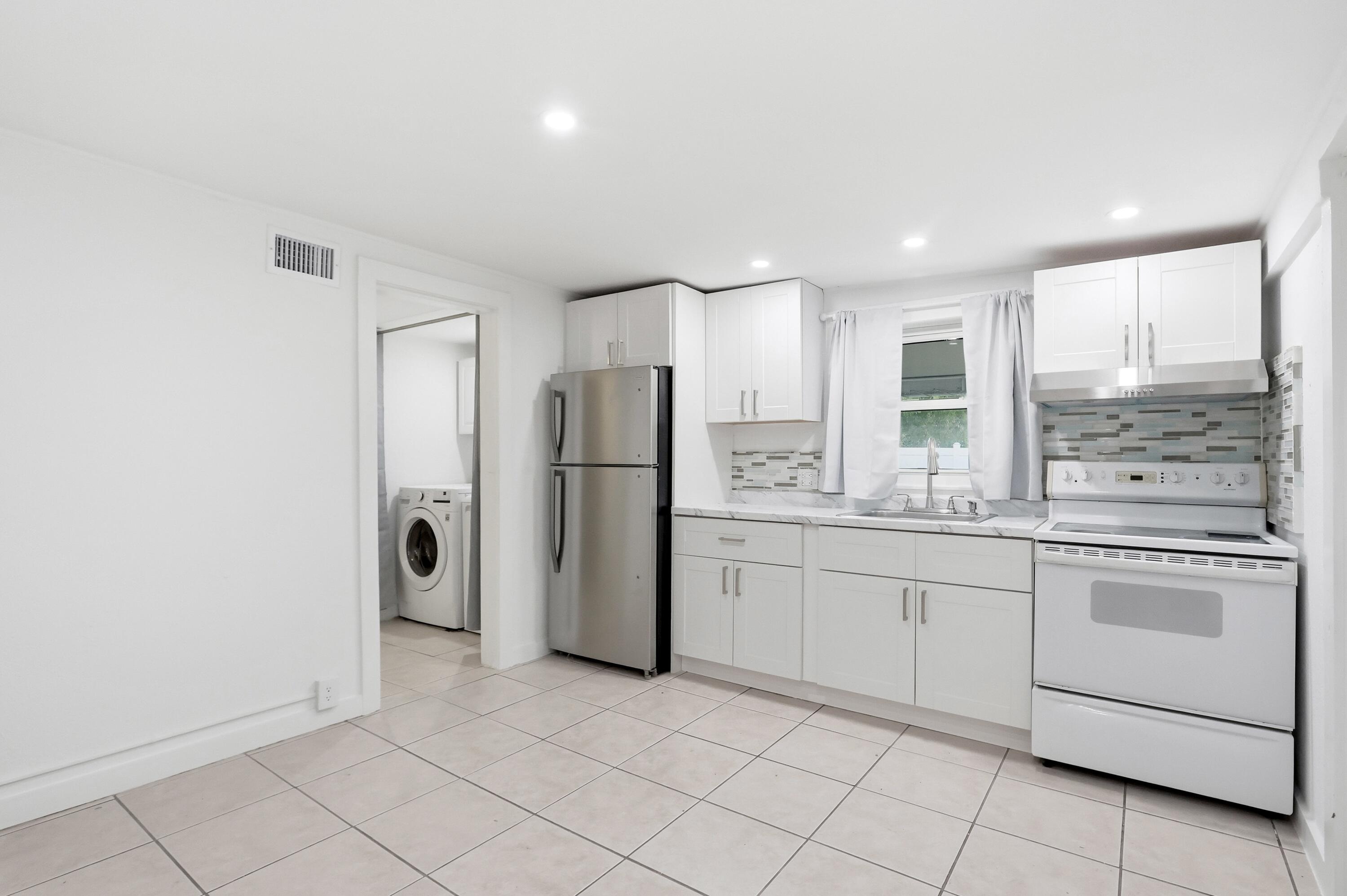 Kitchen/living