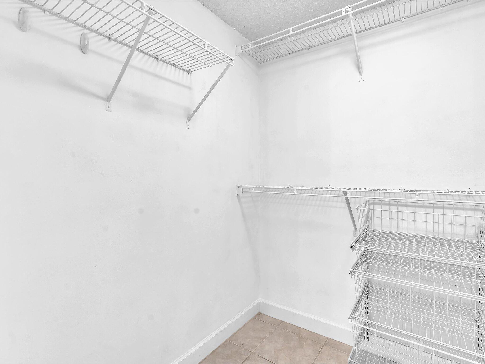 Walk-in Closet
