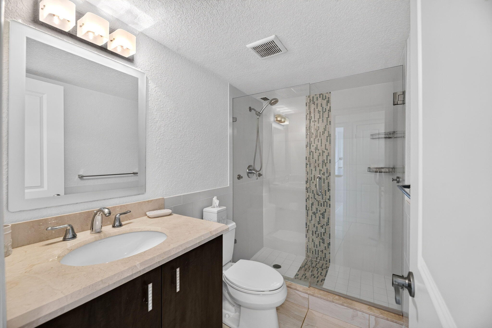 55-web-or-mls-Guest bath 1