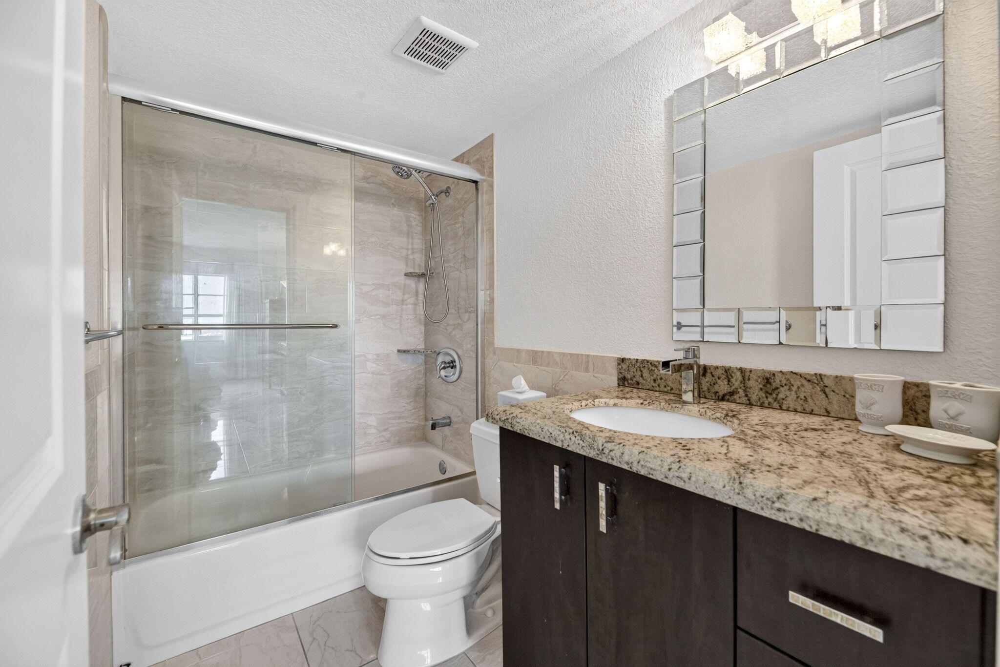 46-web-or-mls-Primary bath