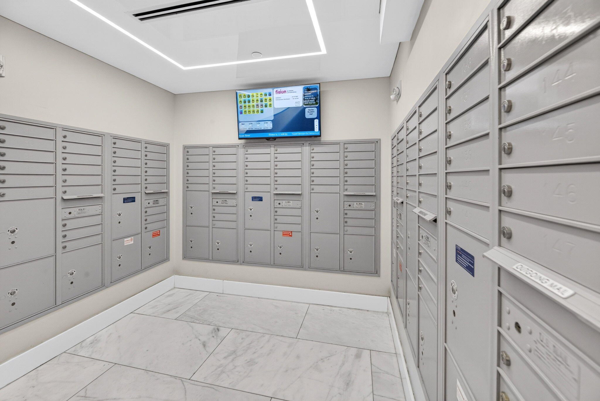69-web-or-mls-Mail room