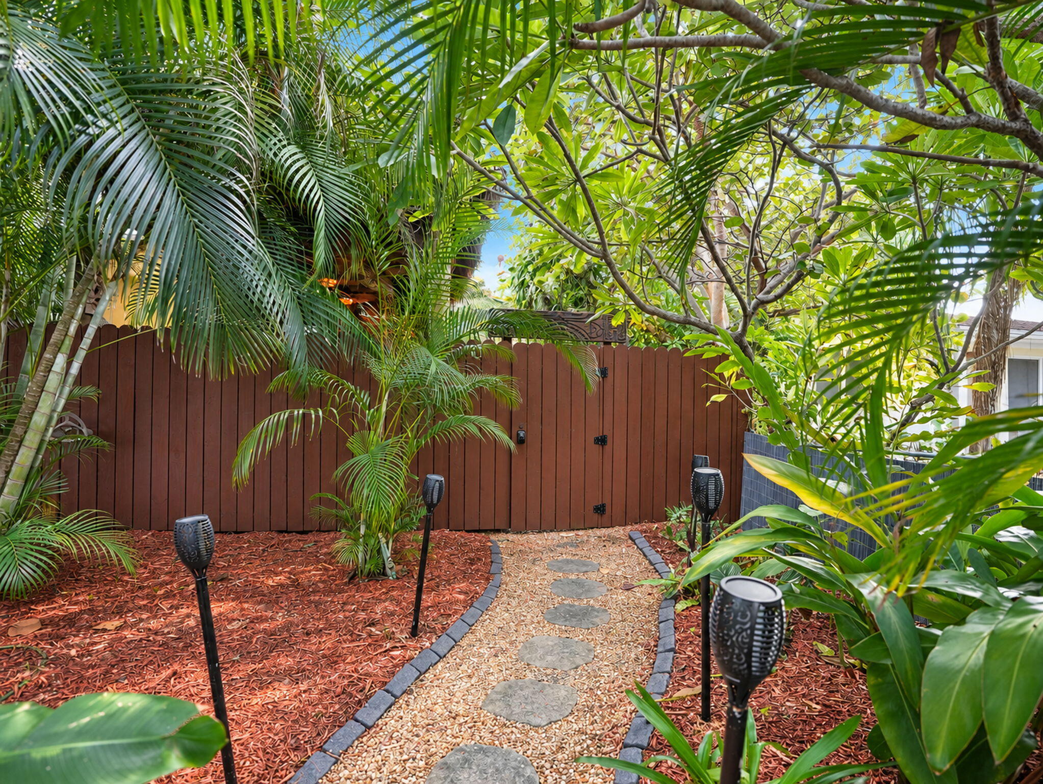 84-web-or-mls-051_Property_051_Edited