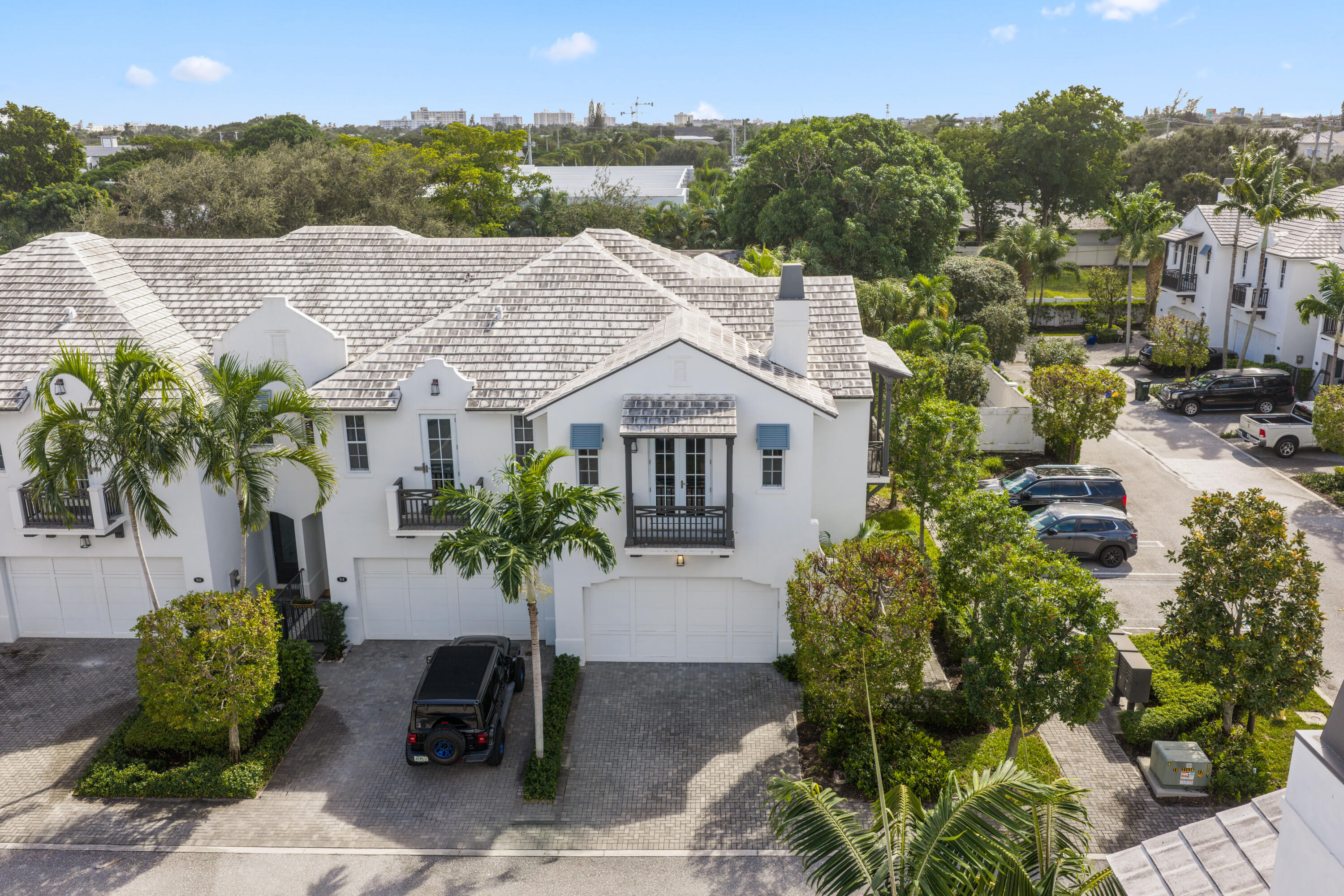 914 St George Boulevard 914 St George Boulevard
