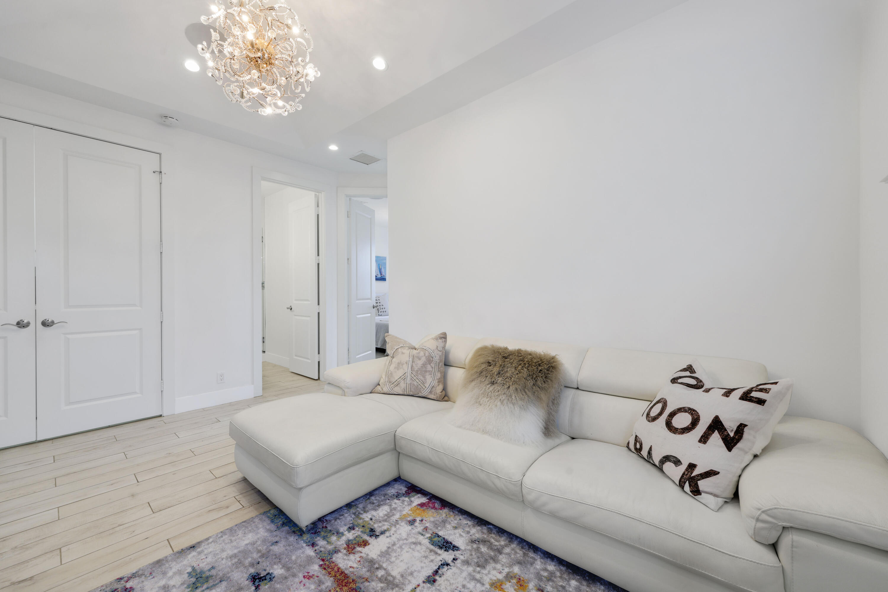 914 Saint George Boulevard - 28.jpg-FULL