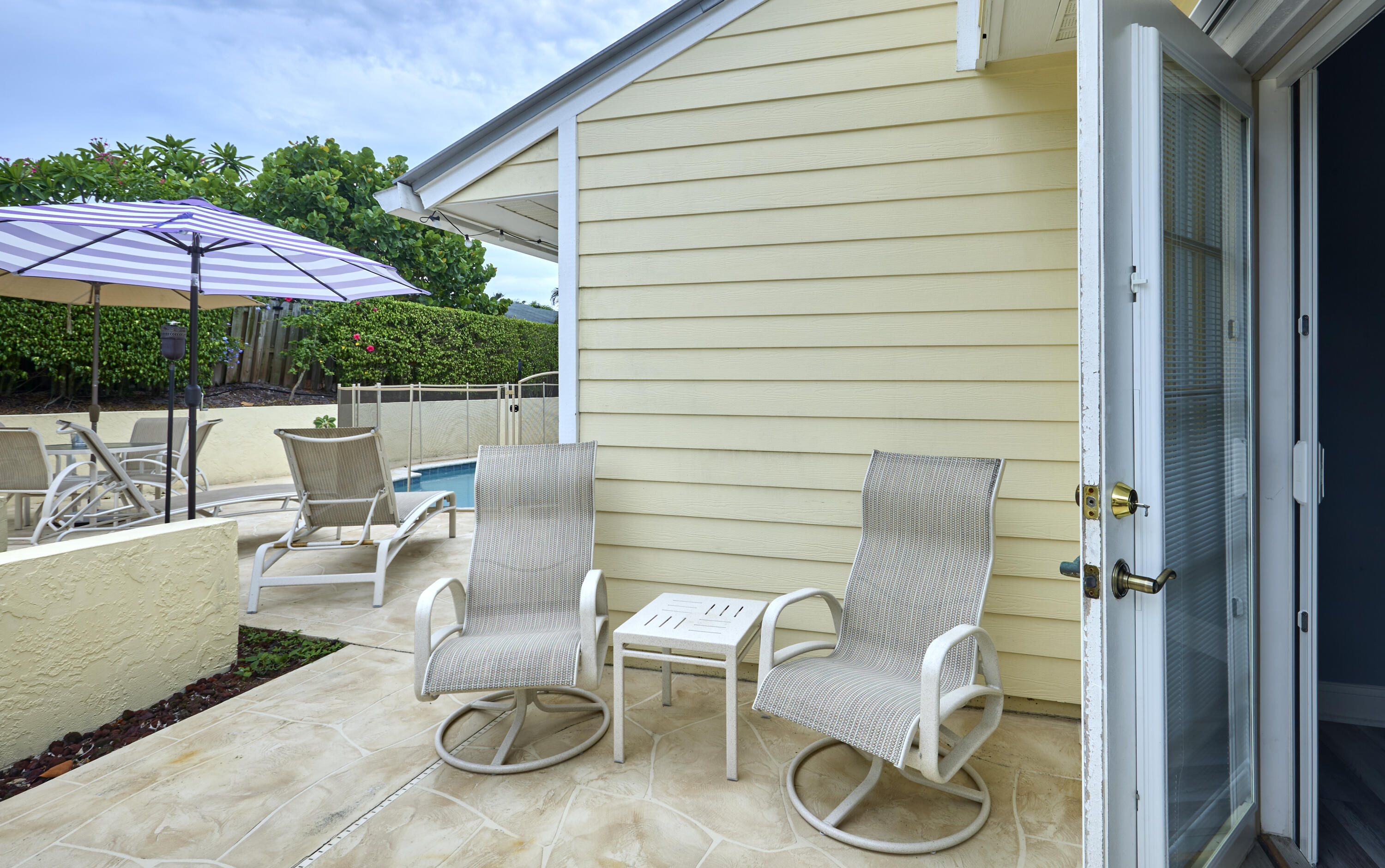 Patio Pool_1_8347_
