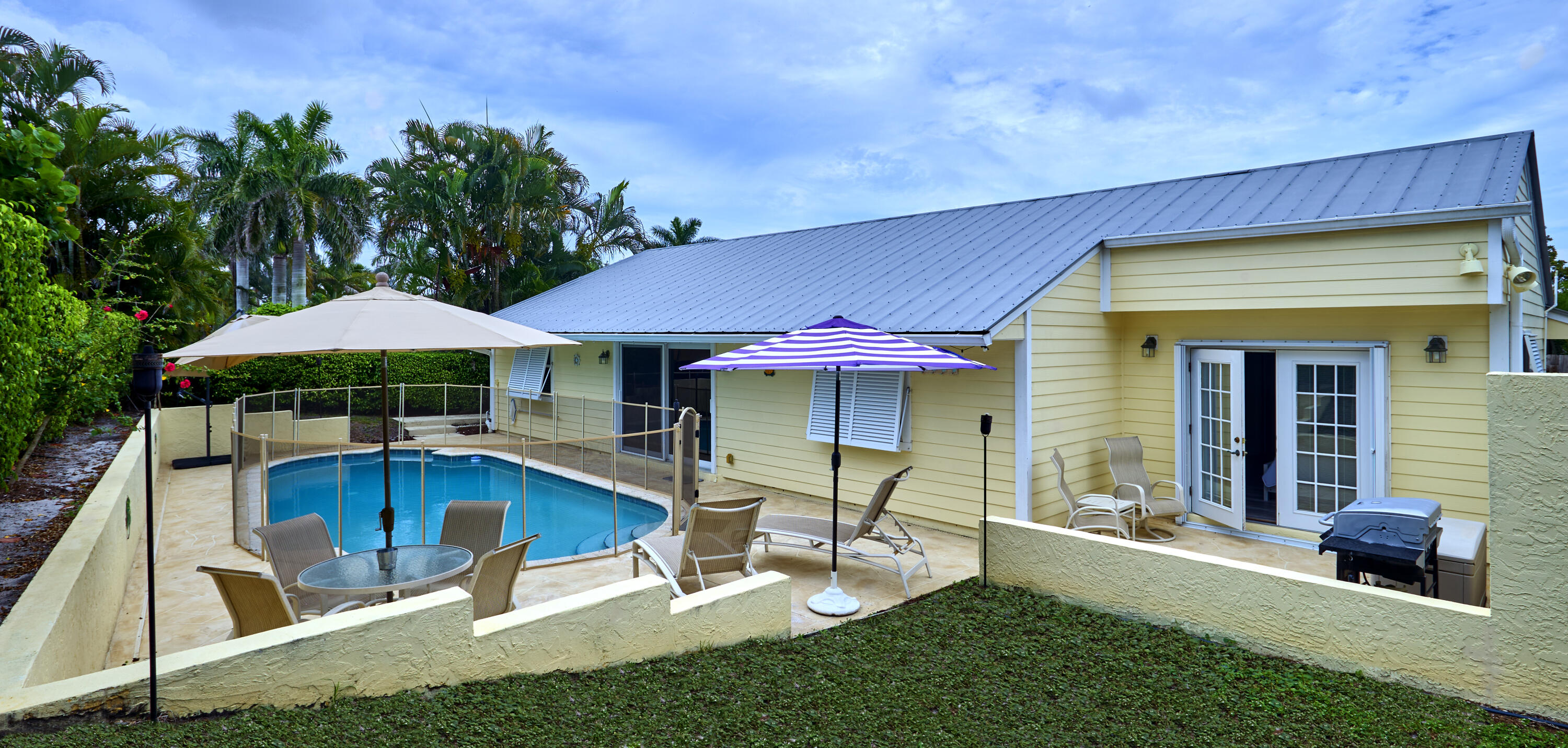 Patio Pool_4_8359_