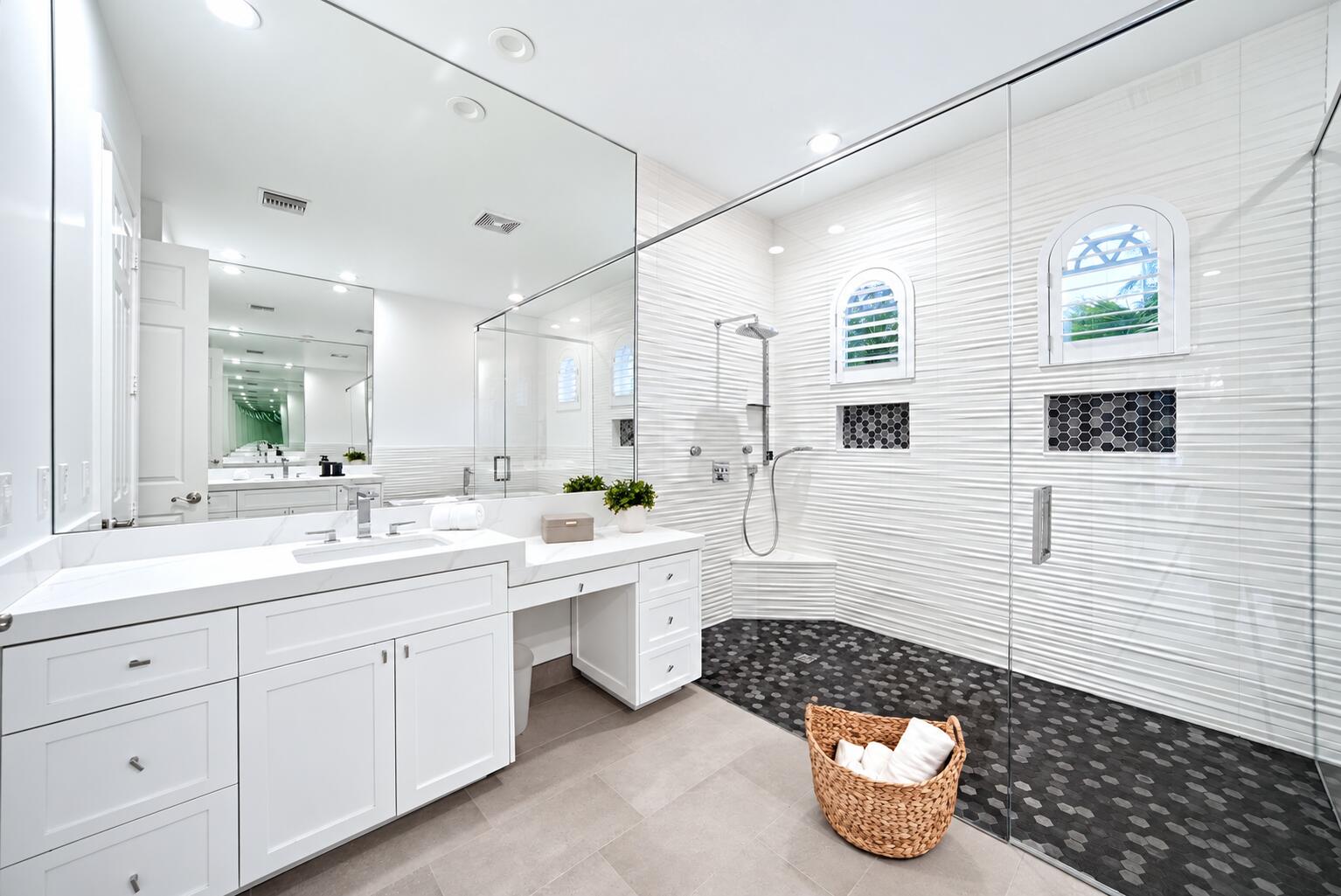 Bright Modern Luxury Bathroom