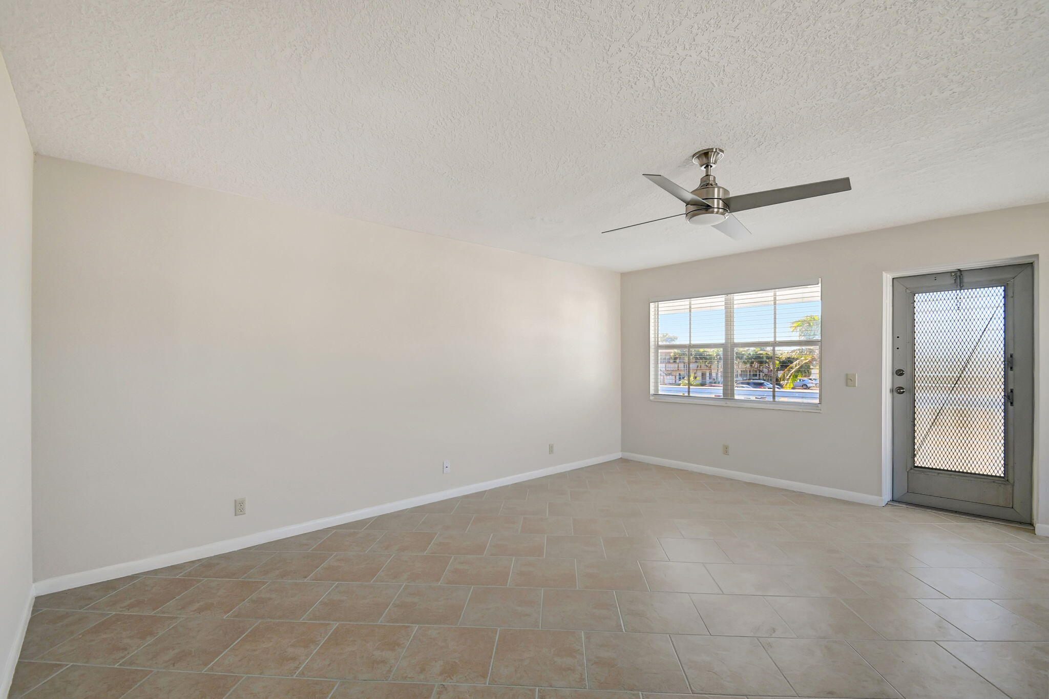 6-web-or-mls-Apartment (6)