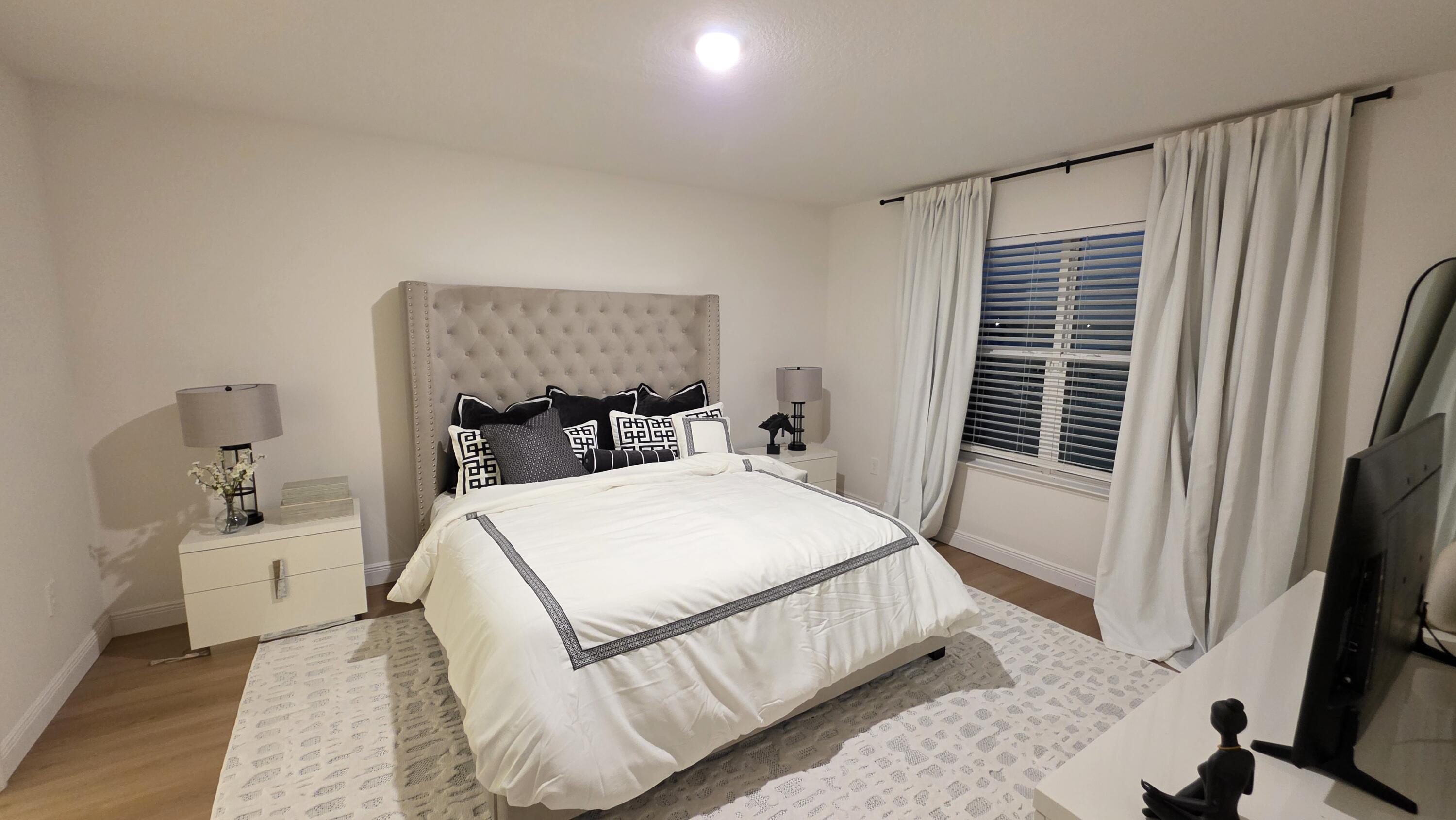 9398 SW Serapis Way (3)
