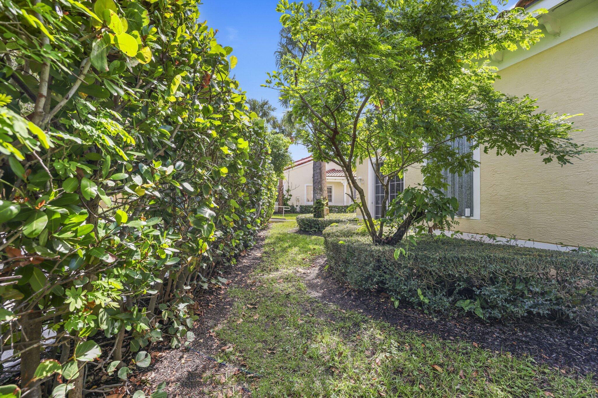 132 Mangrove Bay Way - 32.jpg-SMALL