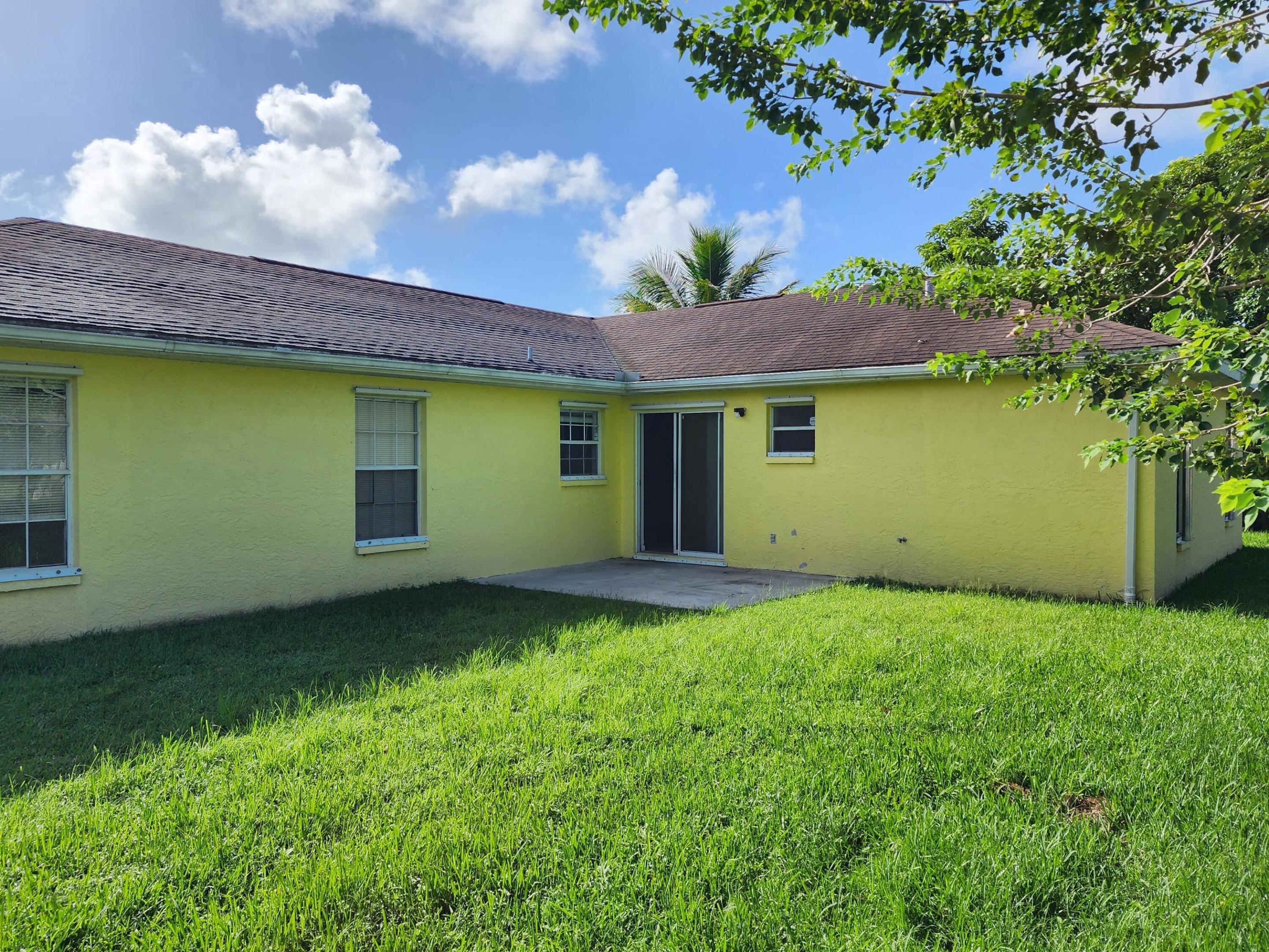 2514 SE Rock Springs