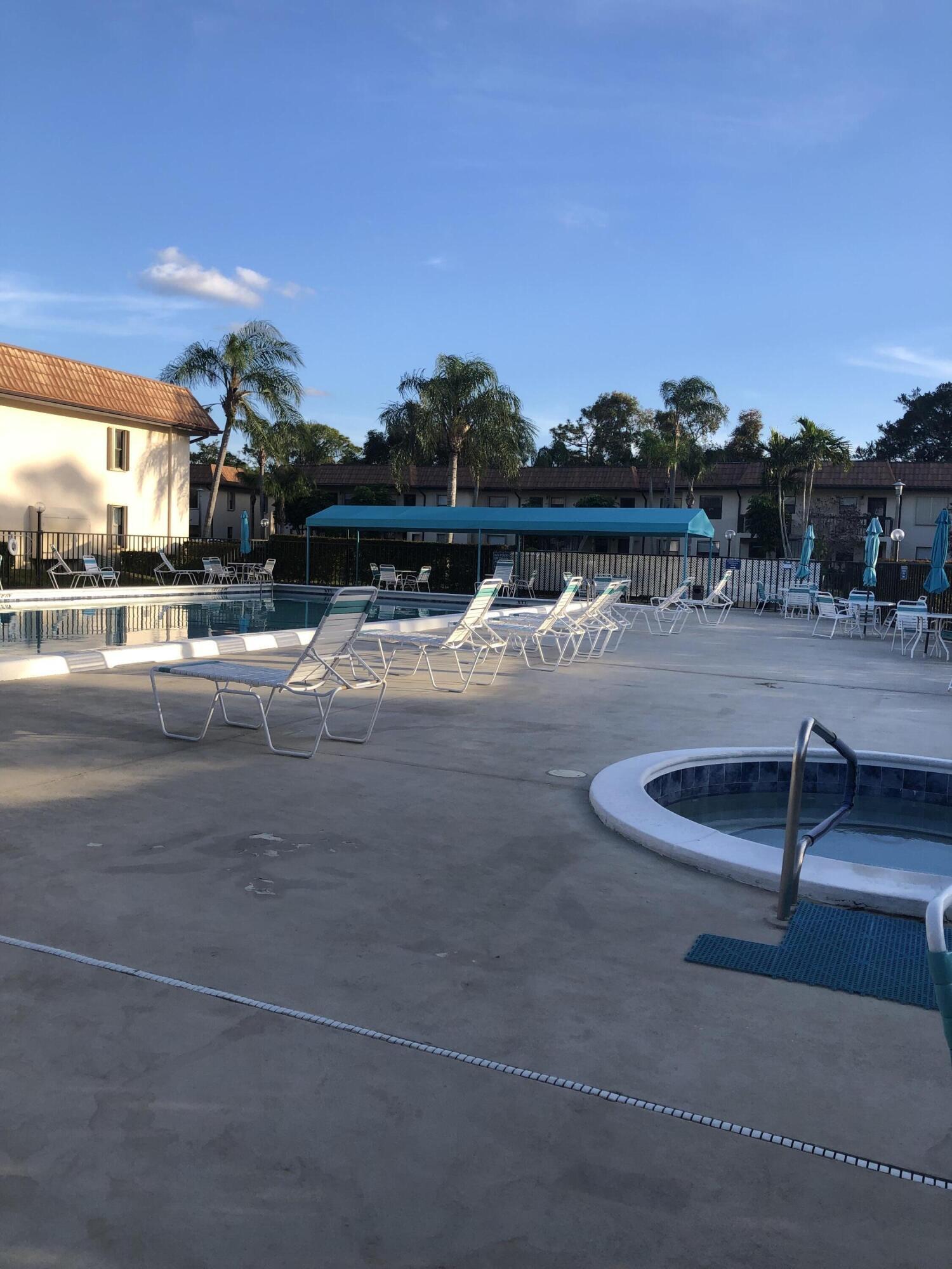 Main Clubhouse Hot Tub