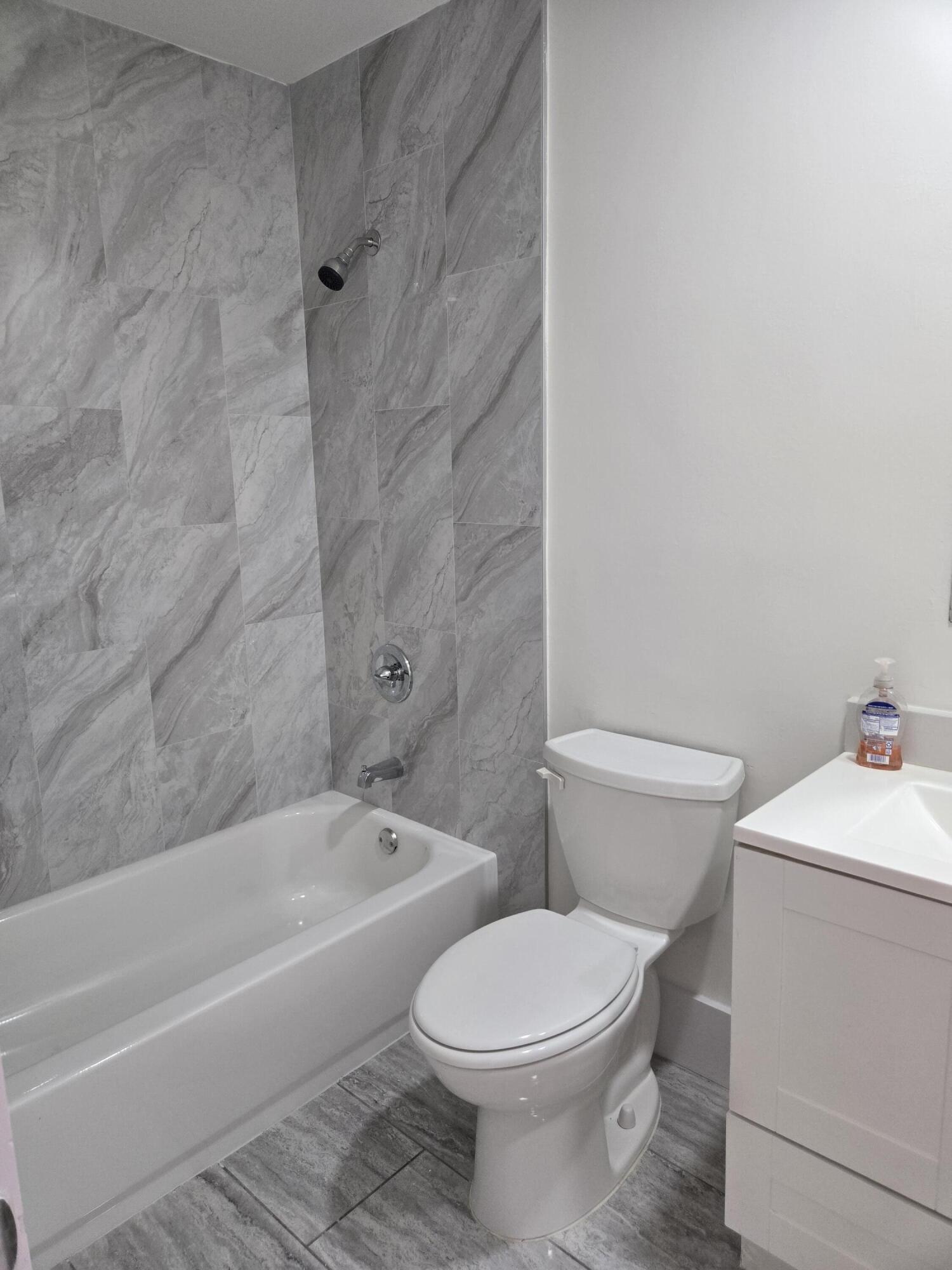 Guest Bathroom Guest Bathroom
