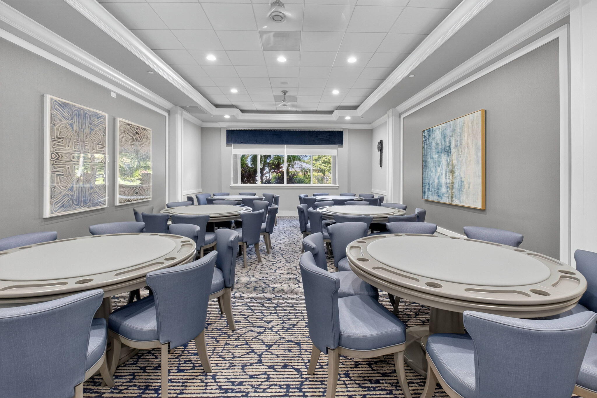 POKER ROOM