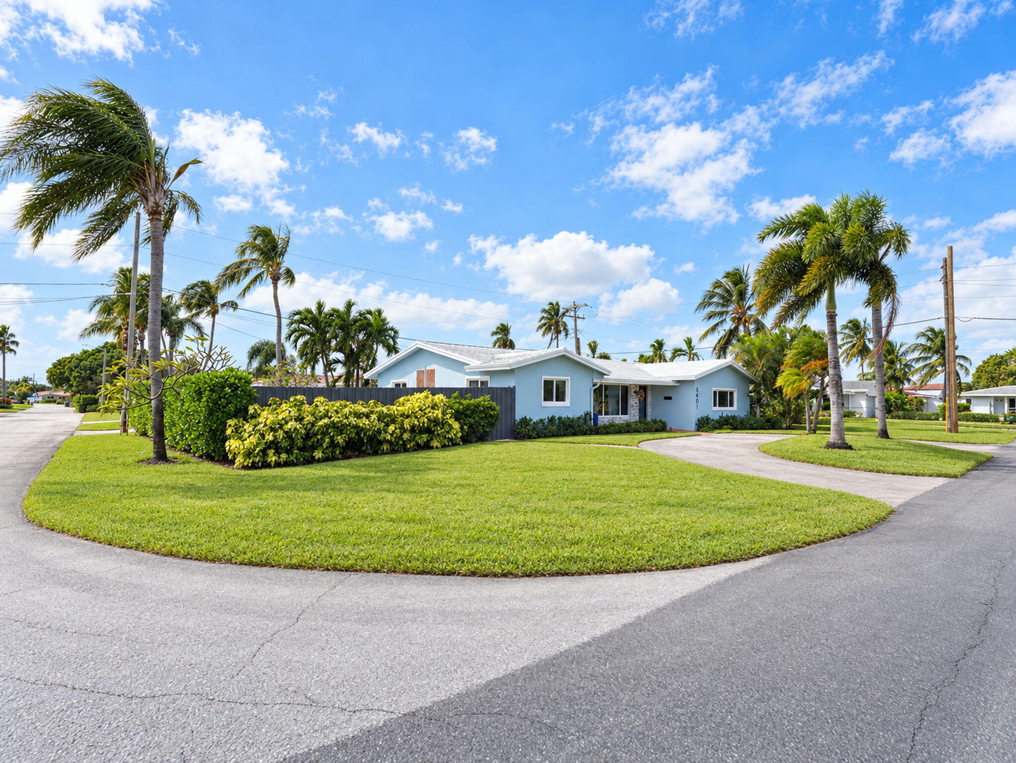 2-web-or-mls-5401_02_Taylor_NE_17th_Terr 2-web-or-mls-5401_02_Taylor_NE_17th_Terr