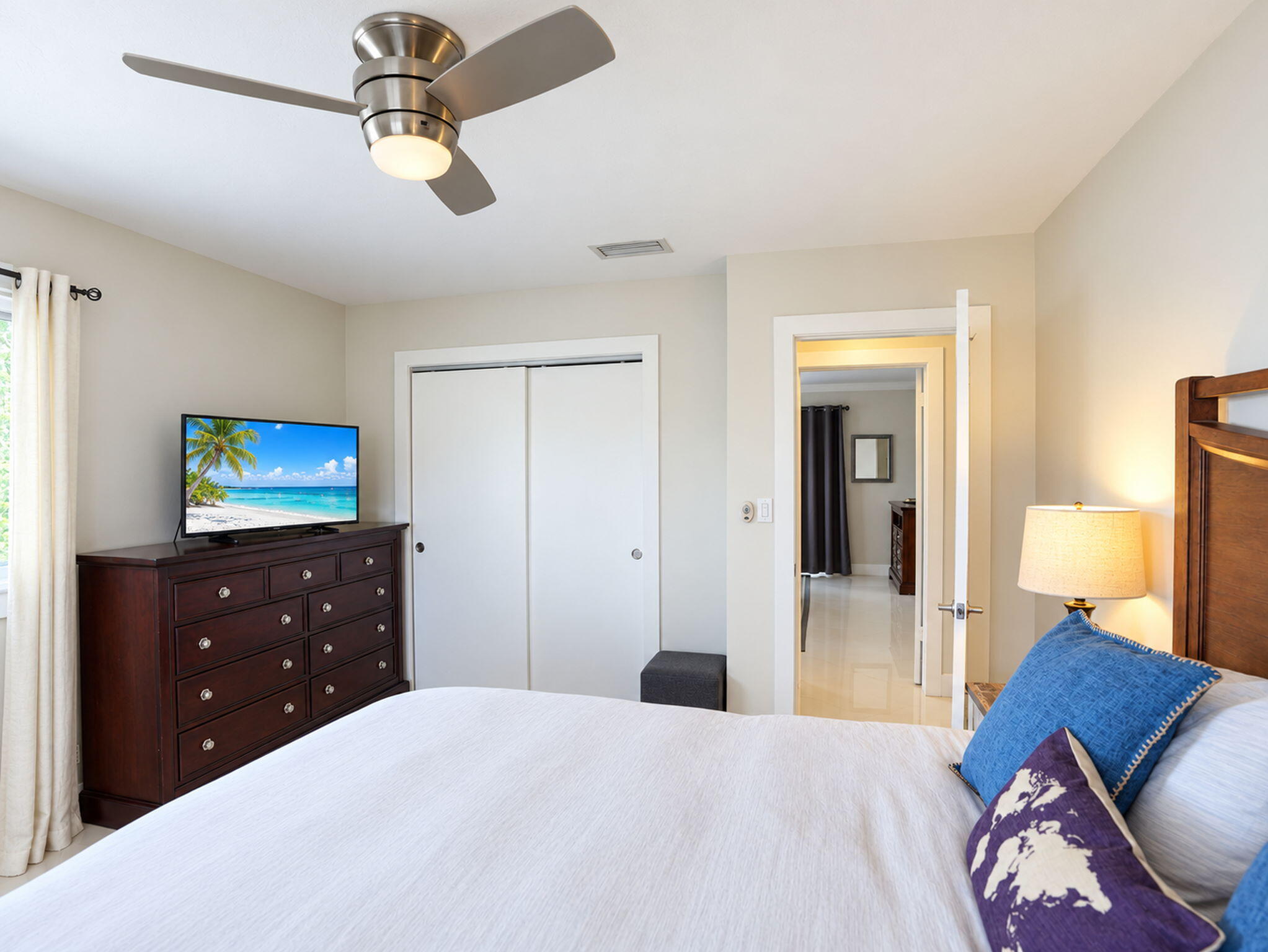 35-web-or-mls-5401_37_Taylor_NE_17th_Ter