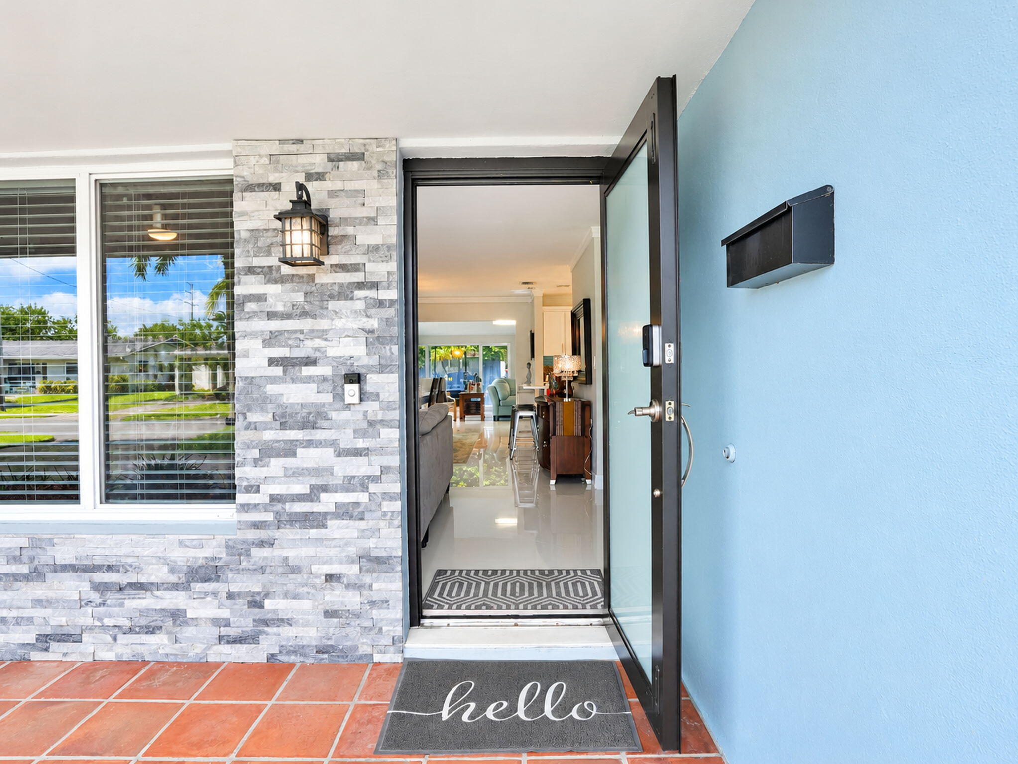 6-web-or-mls-5401_06_Taylor_NE_17th_Terr 6-web-or-mls-5401_06_Taylor_NE_17th_Terr