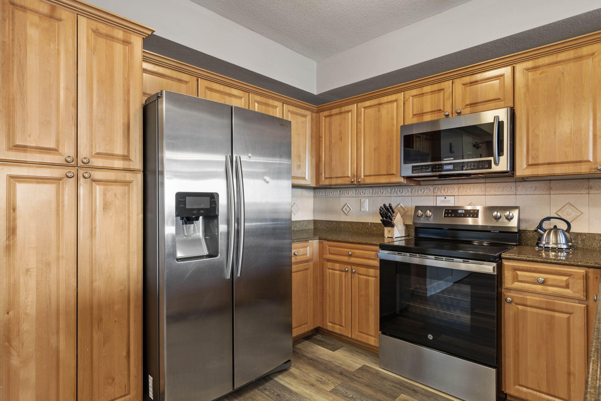 21-web-or-mls-200 Ocean Crest Dr #617-21