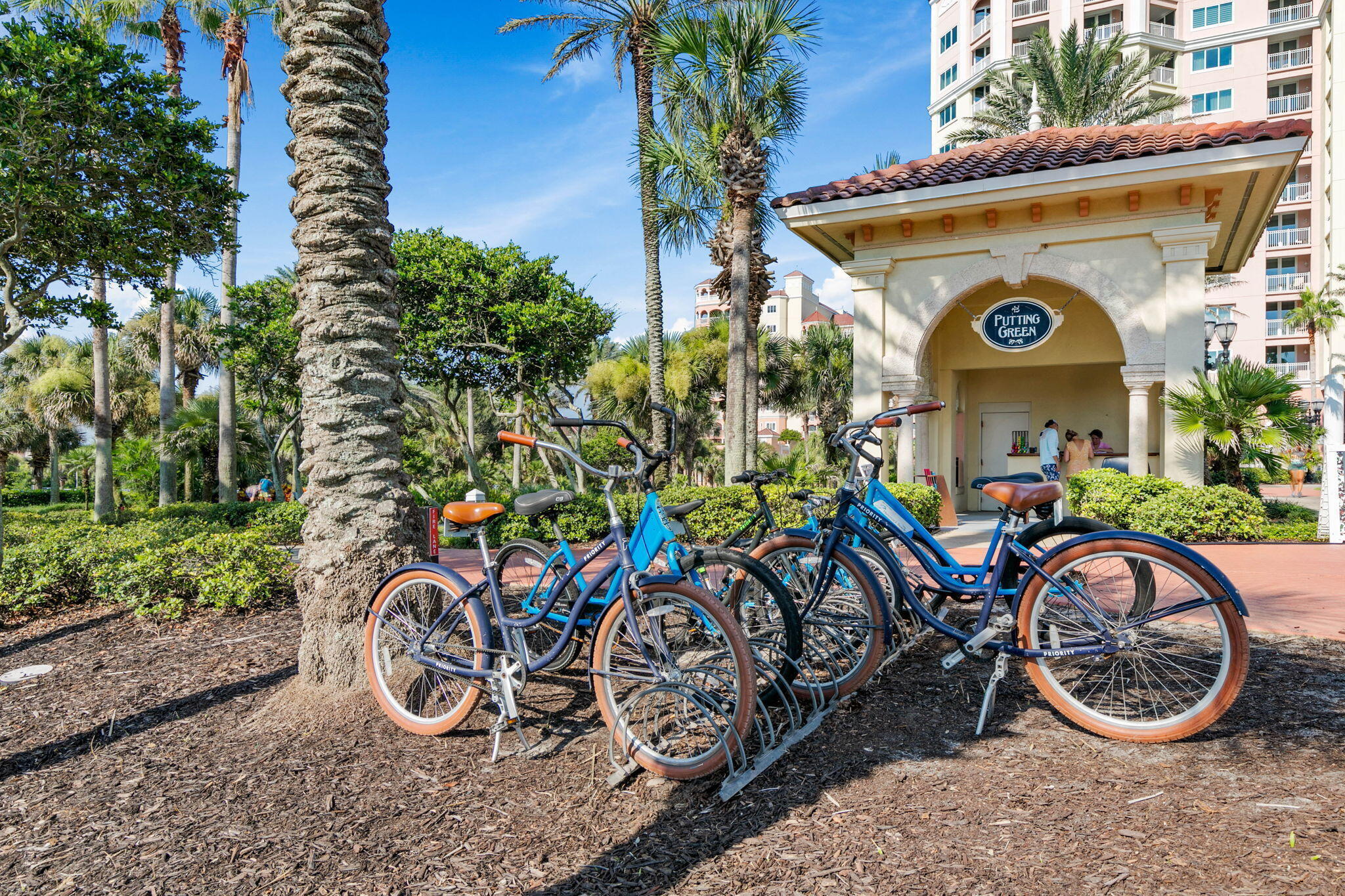 61-web-or-mls-200 Ocean Crest Dr #617-61