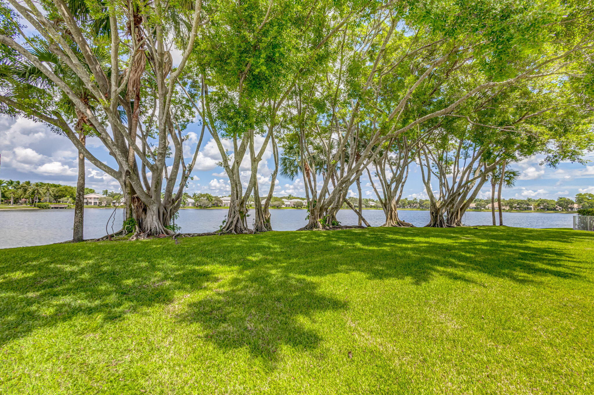Wellington Edge Lake