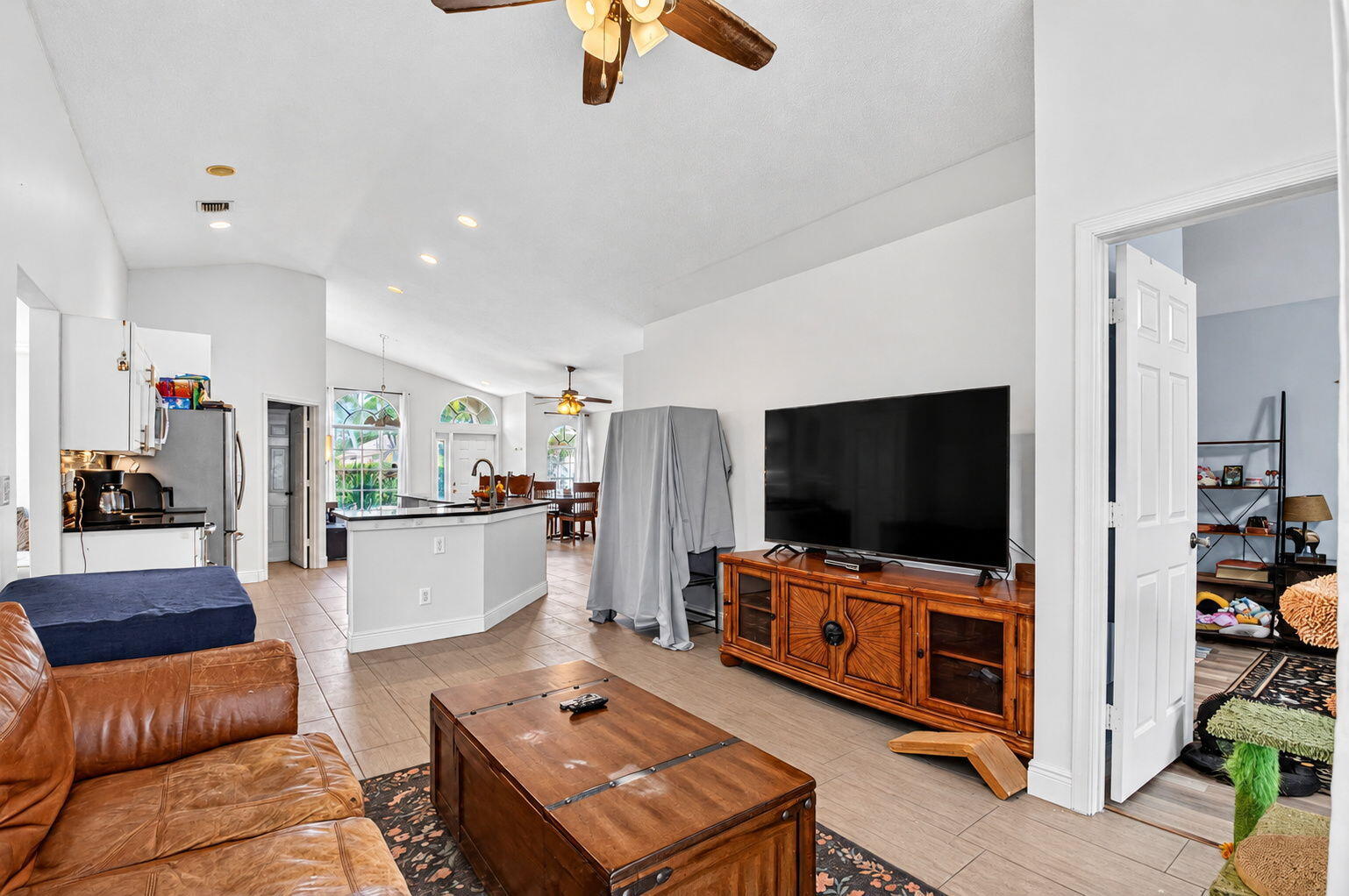 Living RM to bedroom