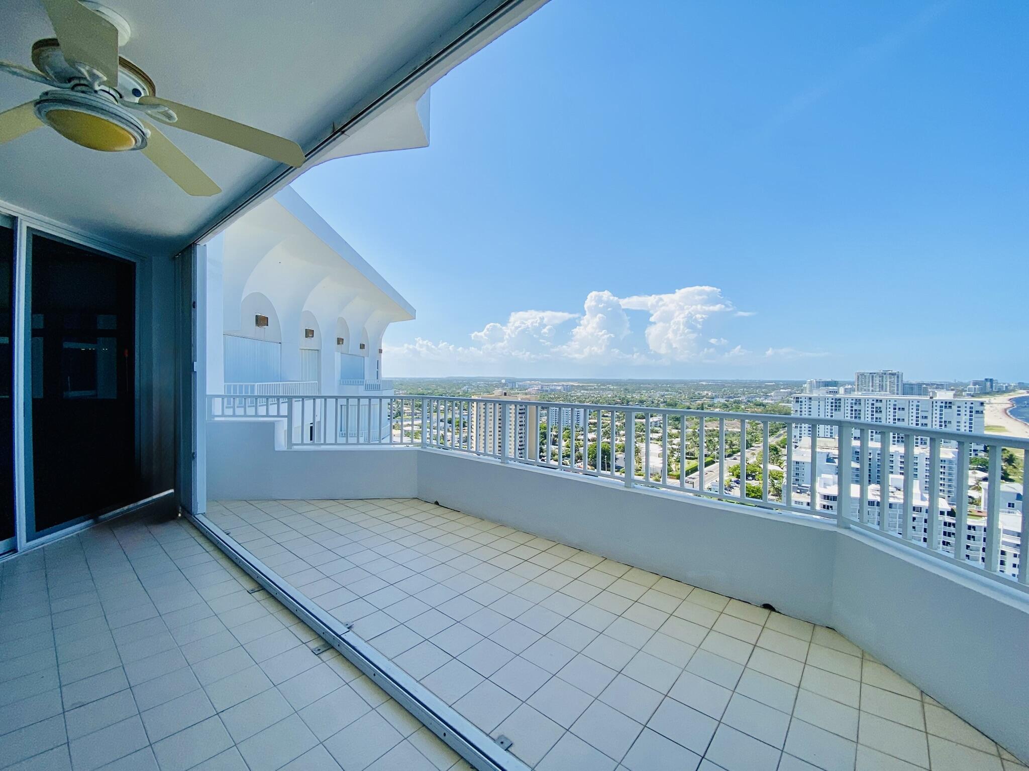 Large Cover Terrace