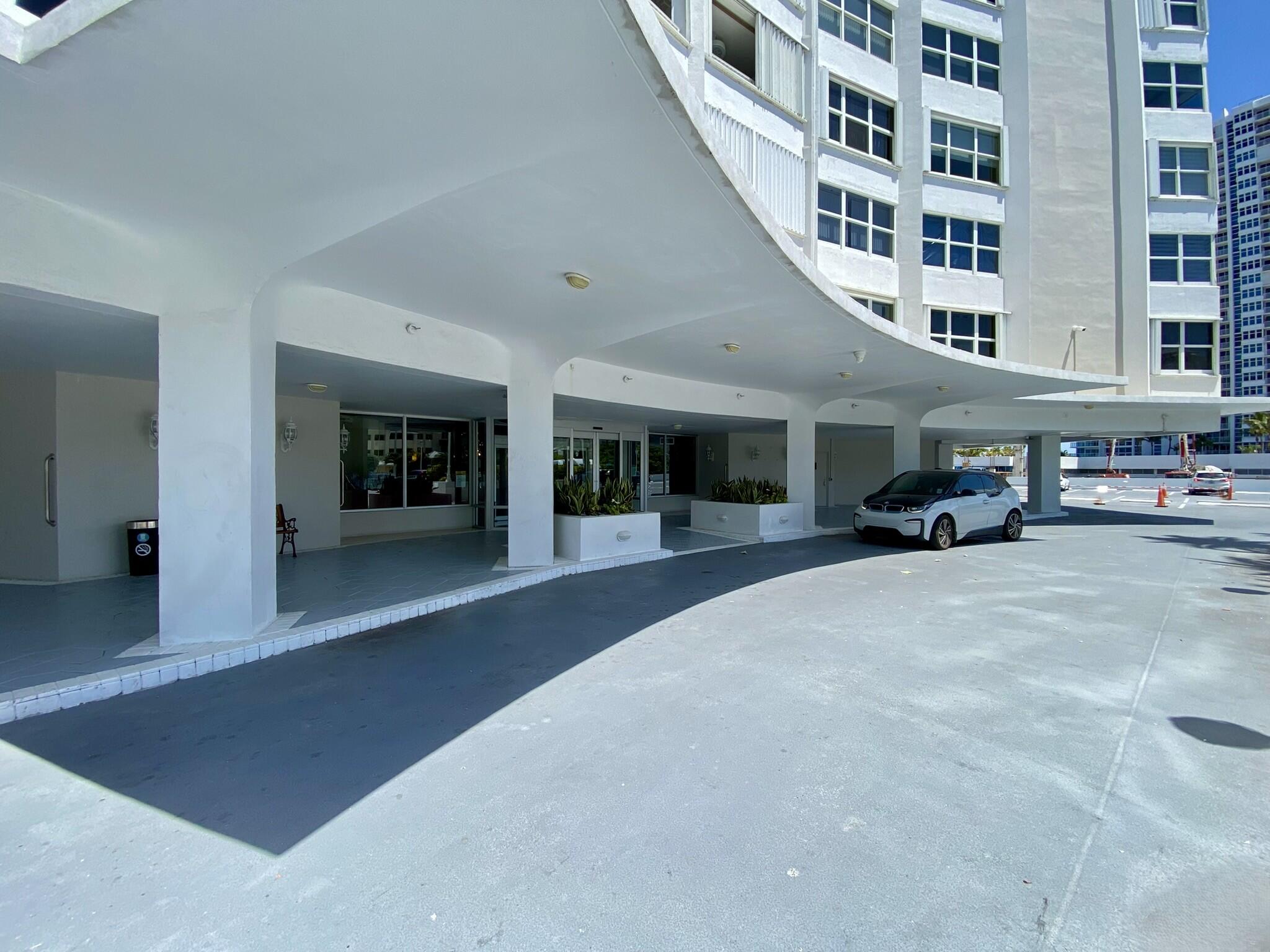 The Claridge-2-pompano-beach-nieves-gr