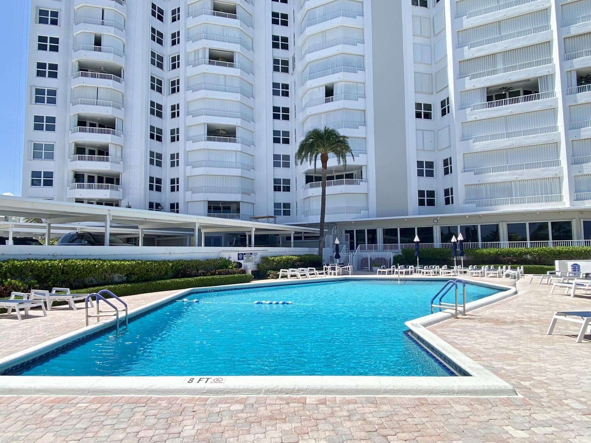 pool-1-the-claridge-pompano-beach-nieves