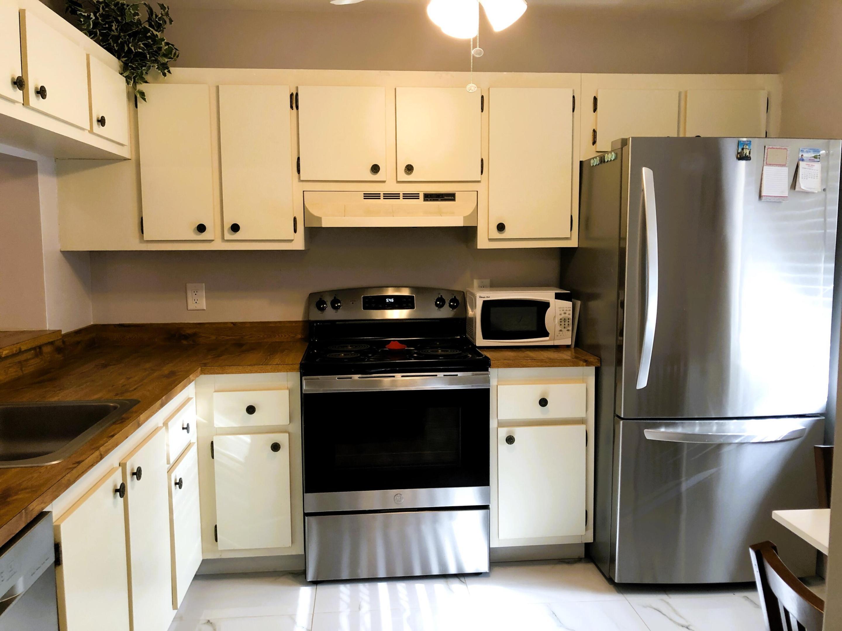 OPEN KITCHEN