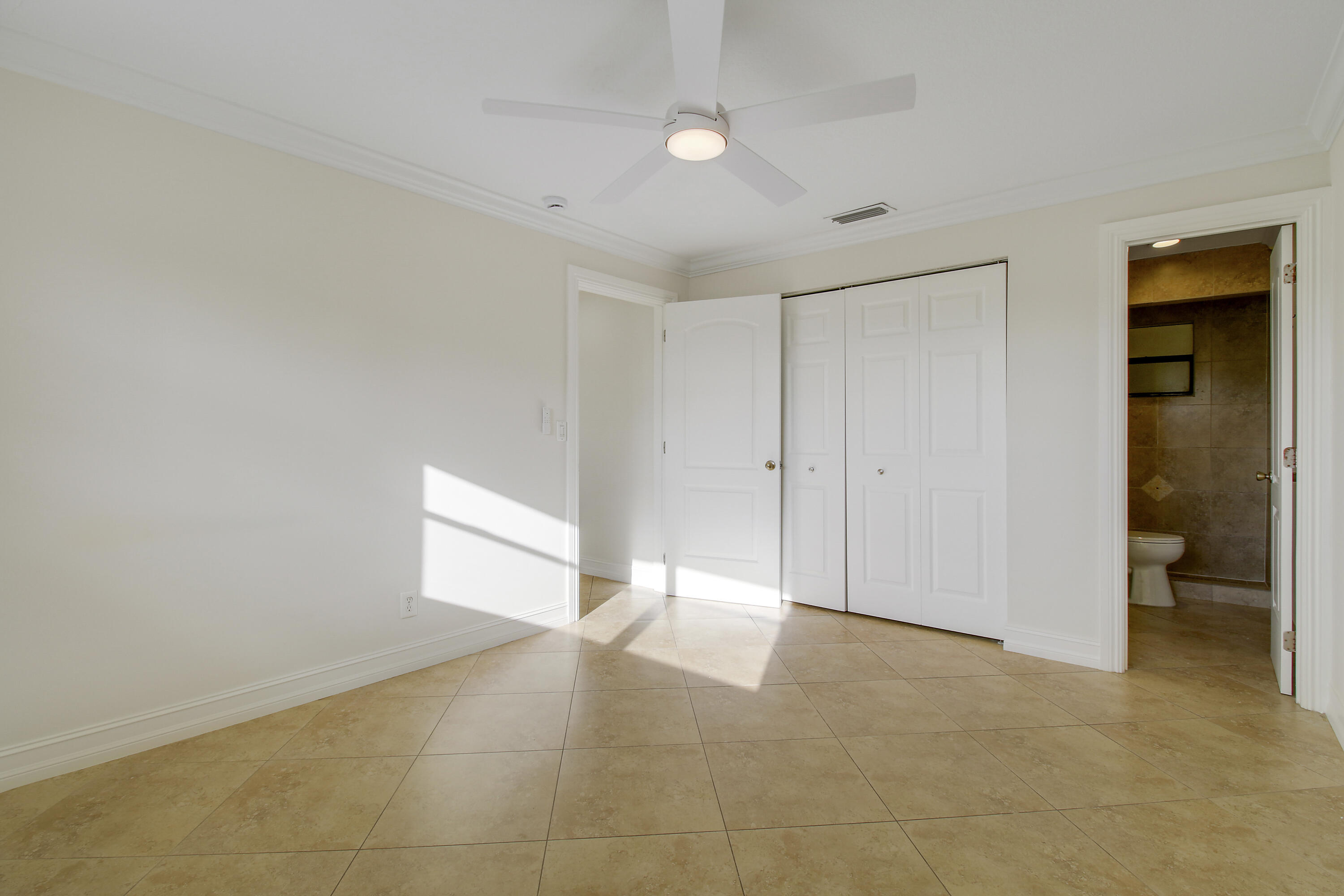Suite 2