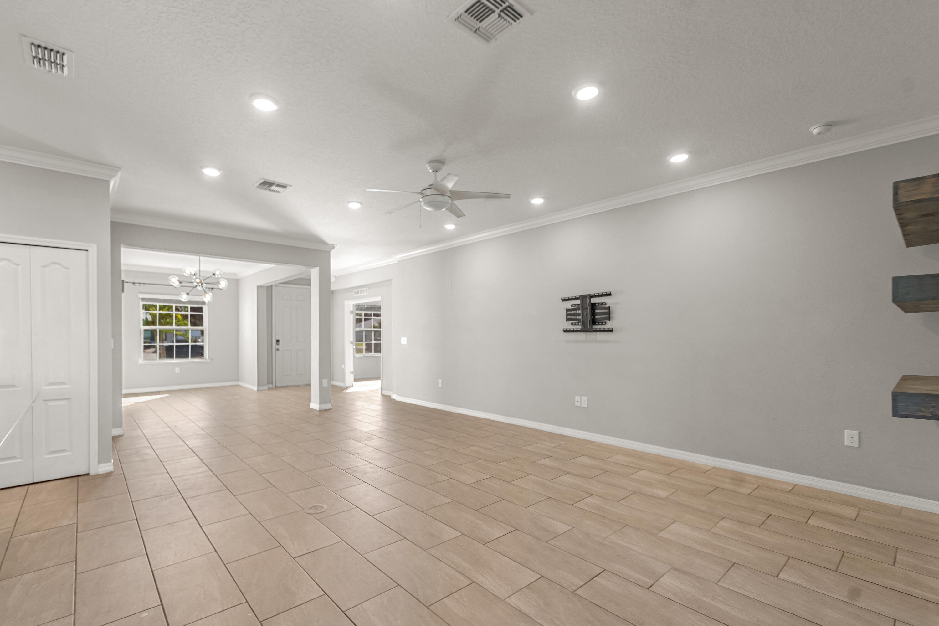 Living/Family Room Living/Family Room