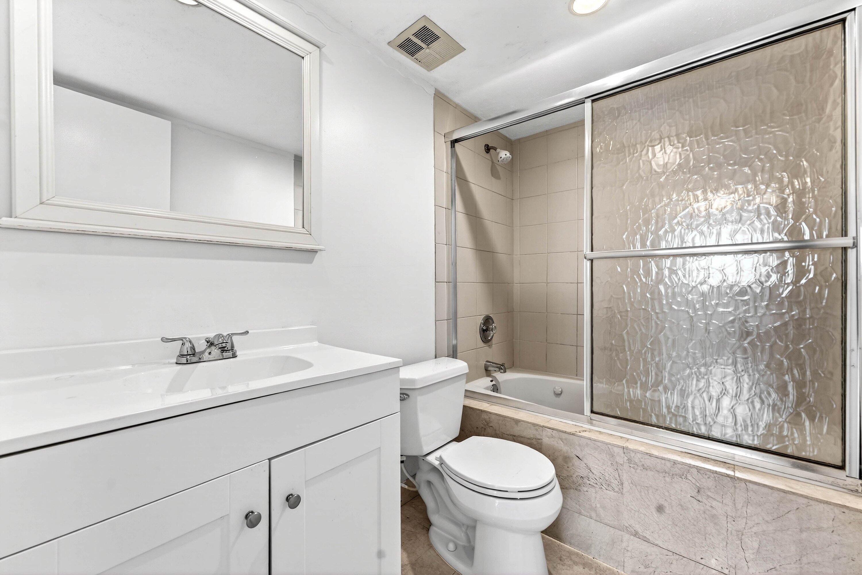 Full Bathroom