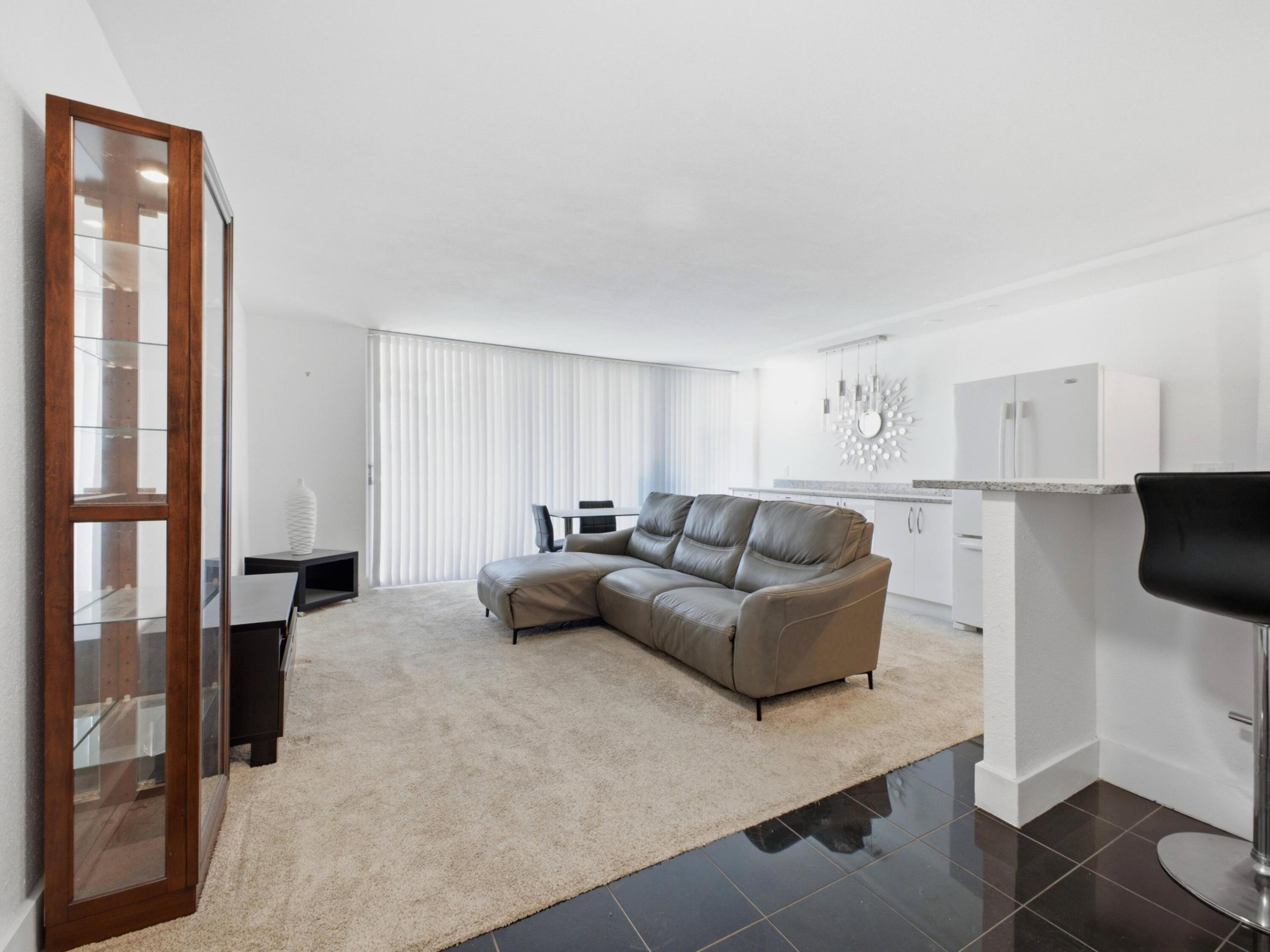 Foyer to Living Foyer to Living