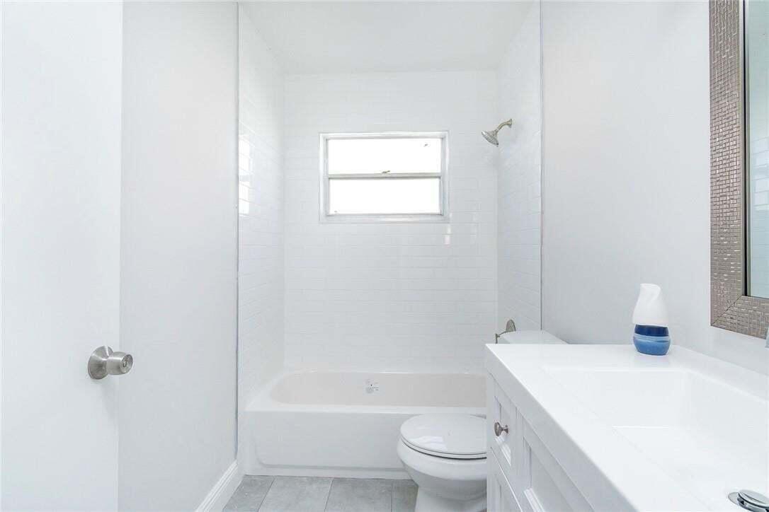 bathroom second 1