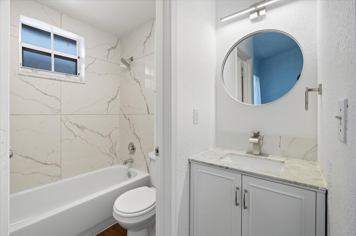 bathroom 2 bathroom 2