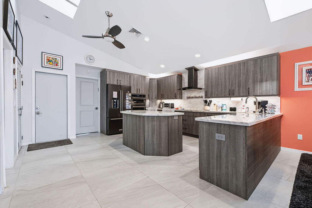15408StrathearnDrive-32